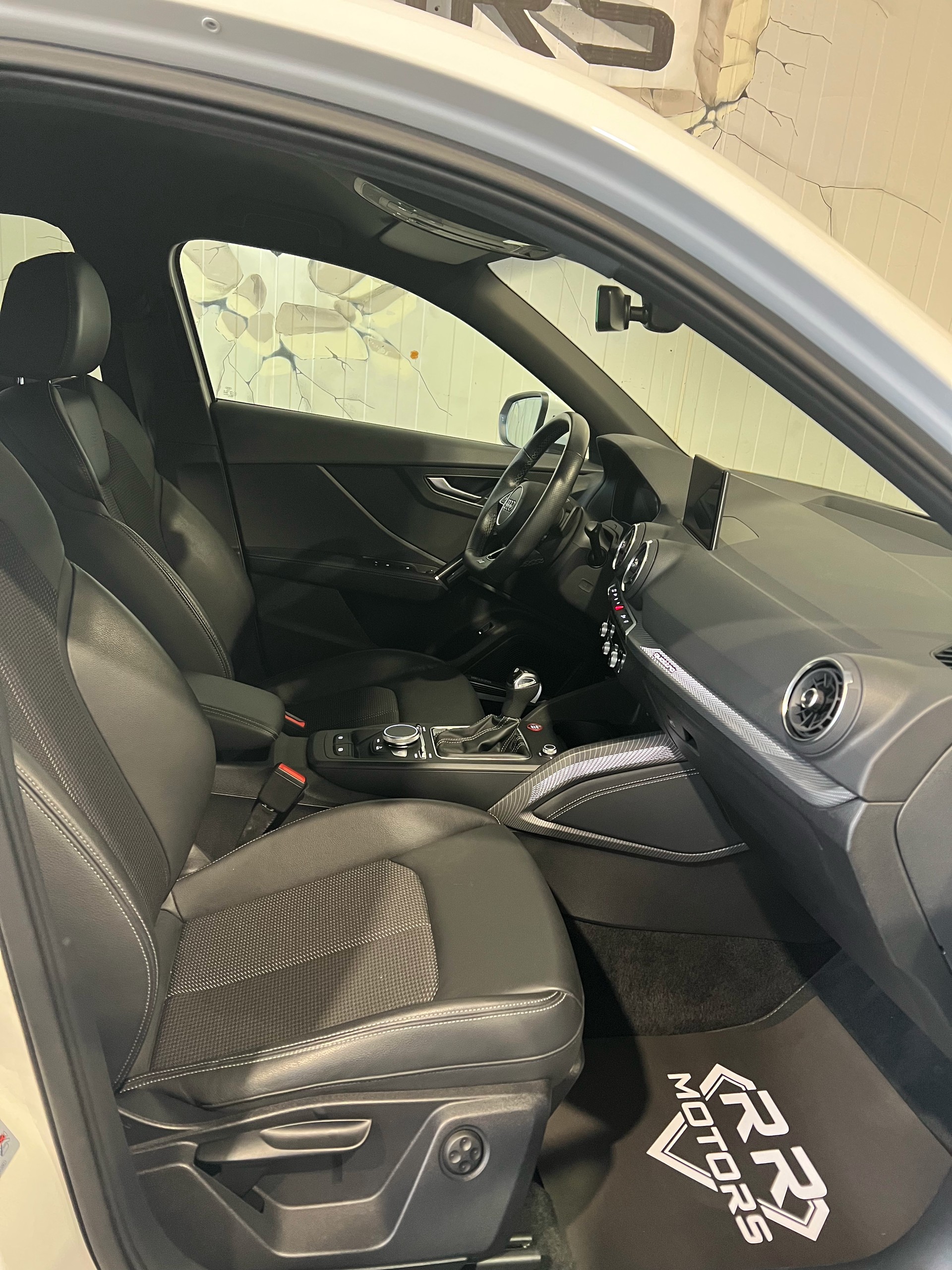 AUDI SQ2 TFSI quattro S-tronic-image-6