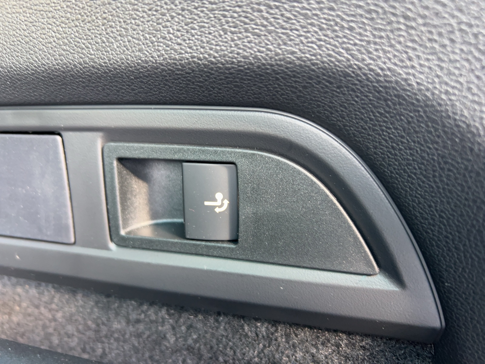 SKODA Kodiaq 2.0 TSI 4x4 SportLine-image-10