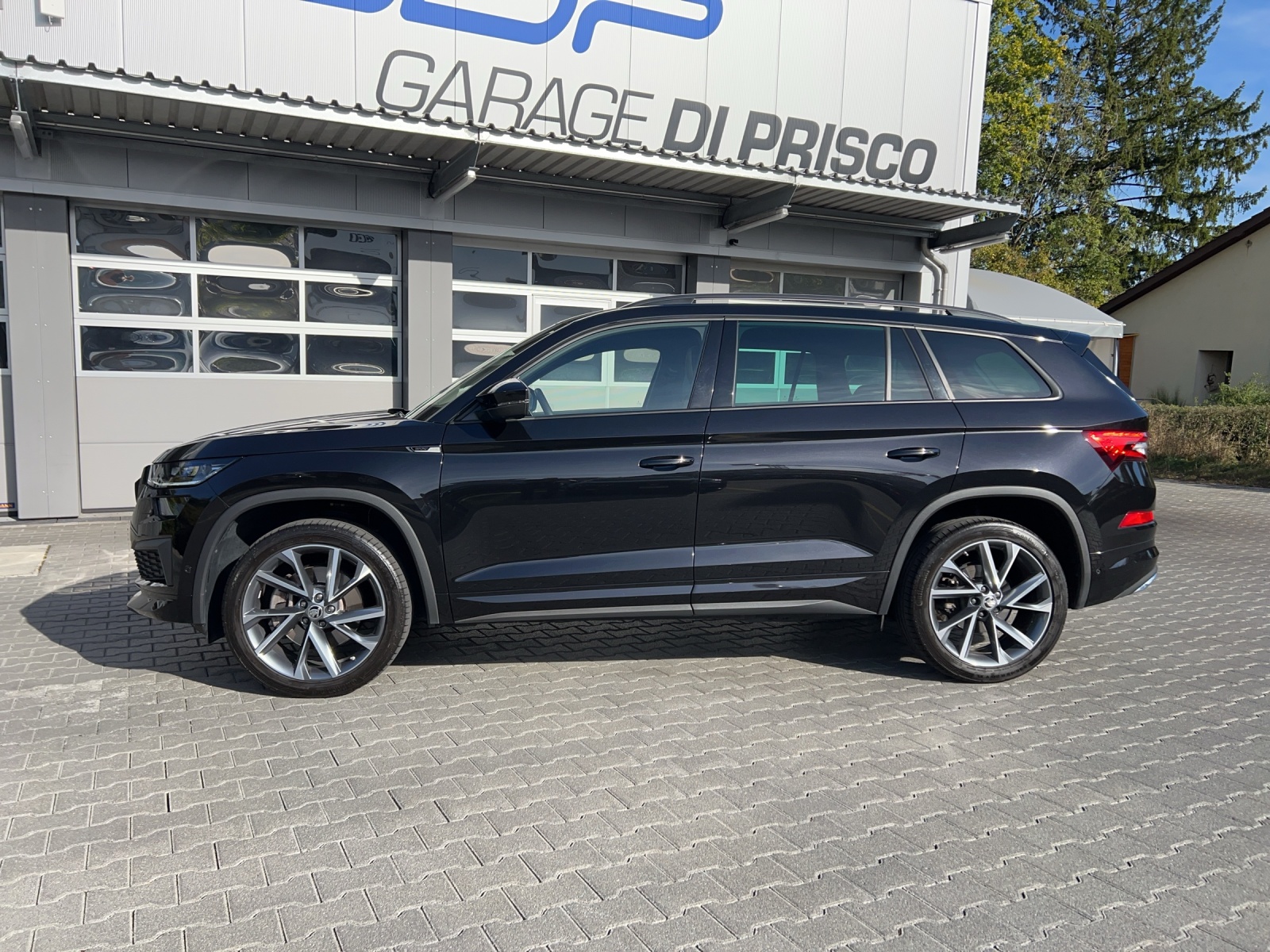 SKODA Kodiaq 2.0 TSI 4x4 SportLine-image-1