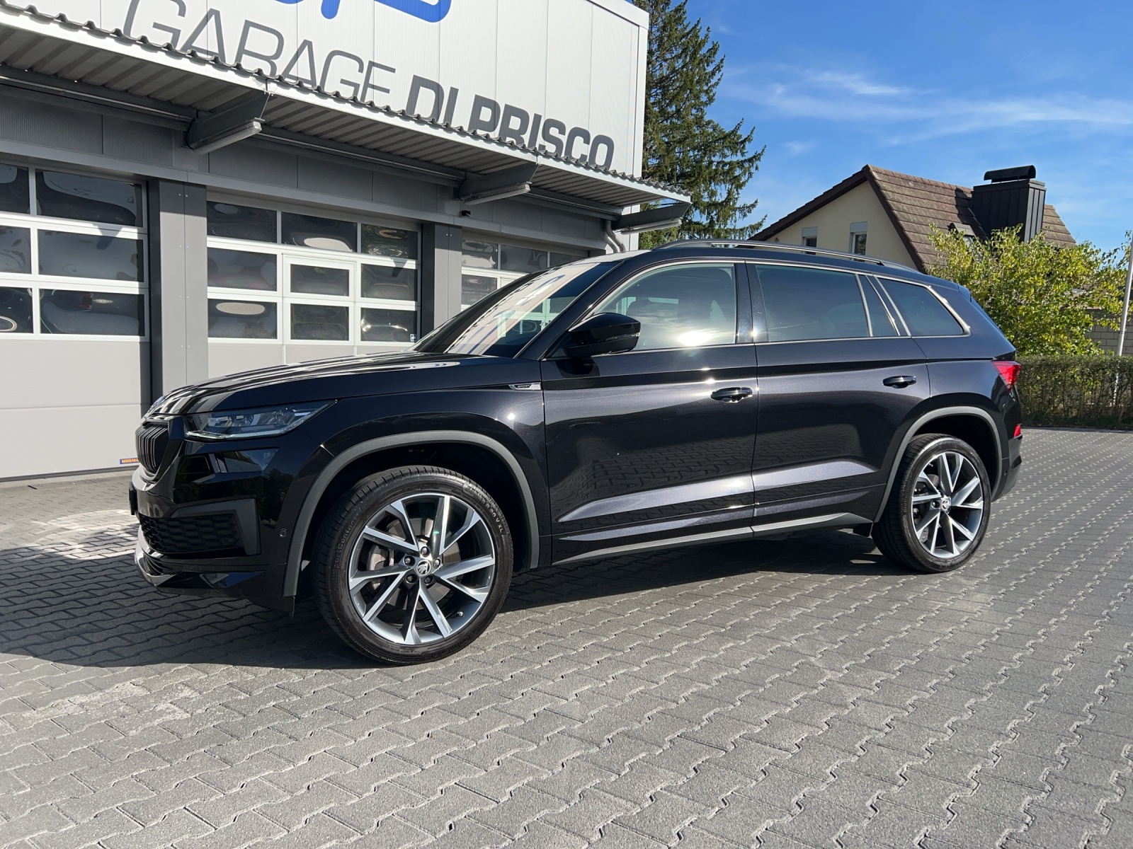 Car photo