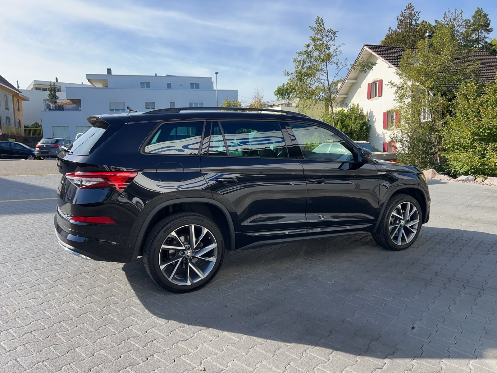 SKODA Kodiaq 2.0 TSI 4x4 SportLine-image-3