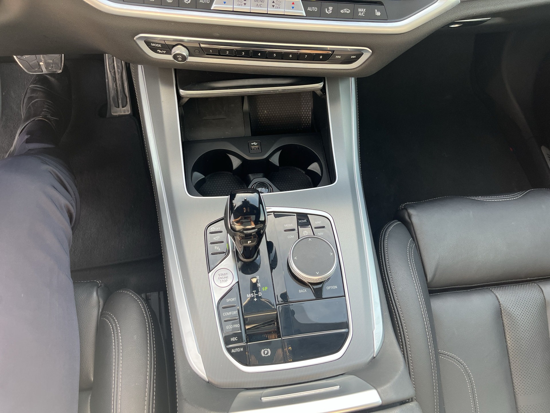 BMW X5 xDrive 48V 40i M Sport Steptronic-image-12