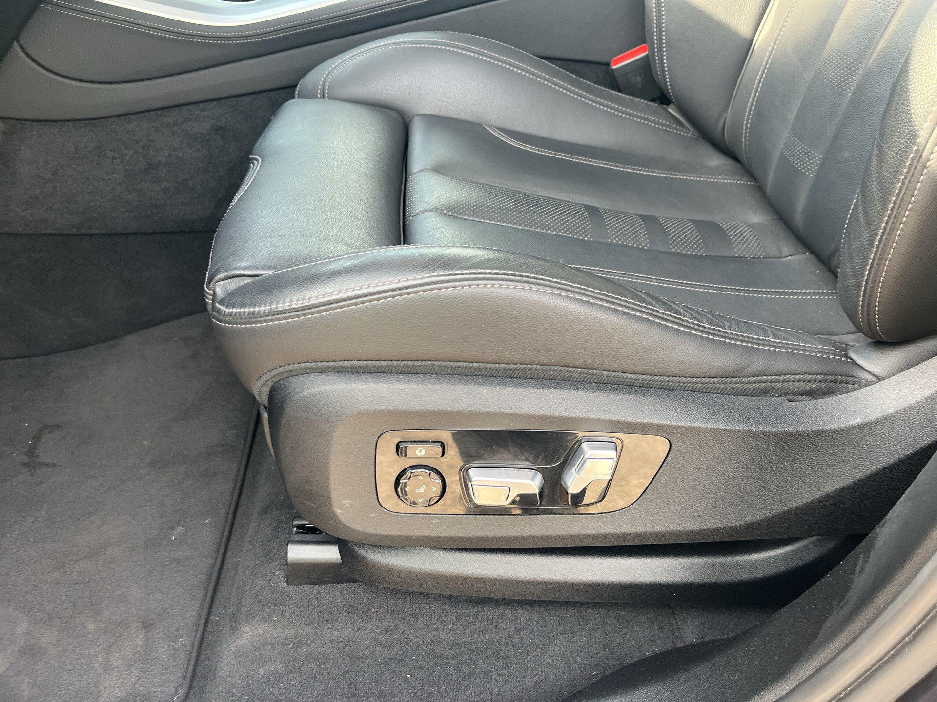 BMW X5 xDrive 48V 40i M Sport Steptronic-image-18