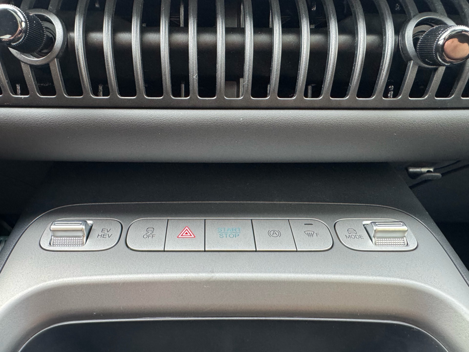 BYD Dolphin G DM-i Comfort-image-19
