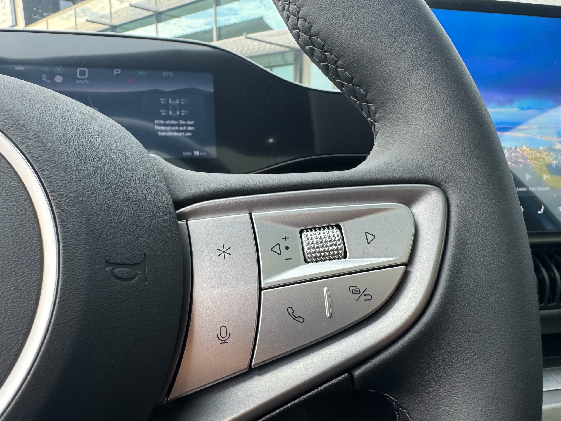 BYD Dolphin G DM-i Comfort-image-15