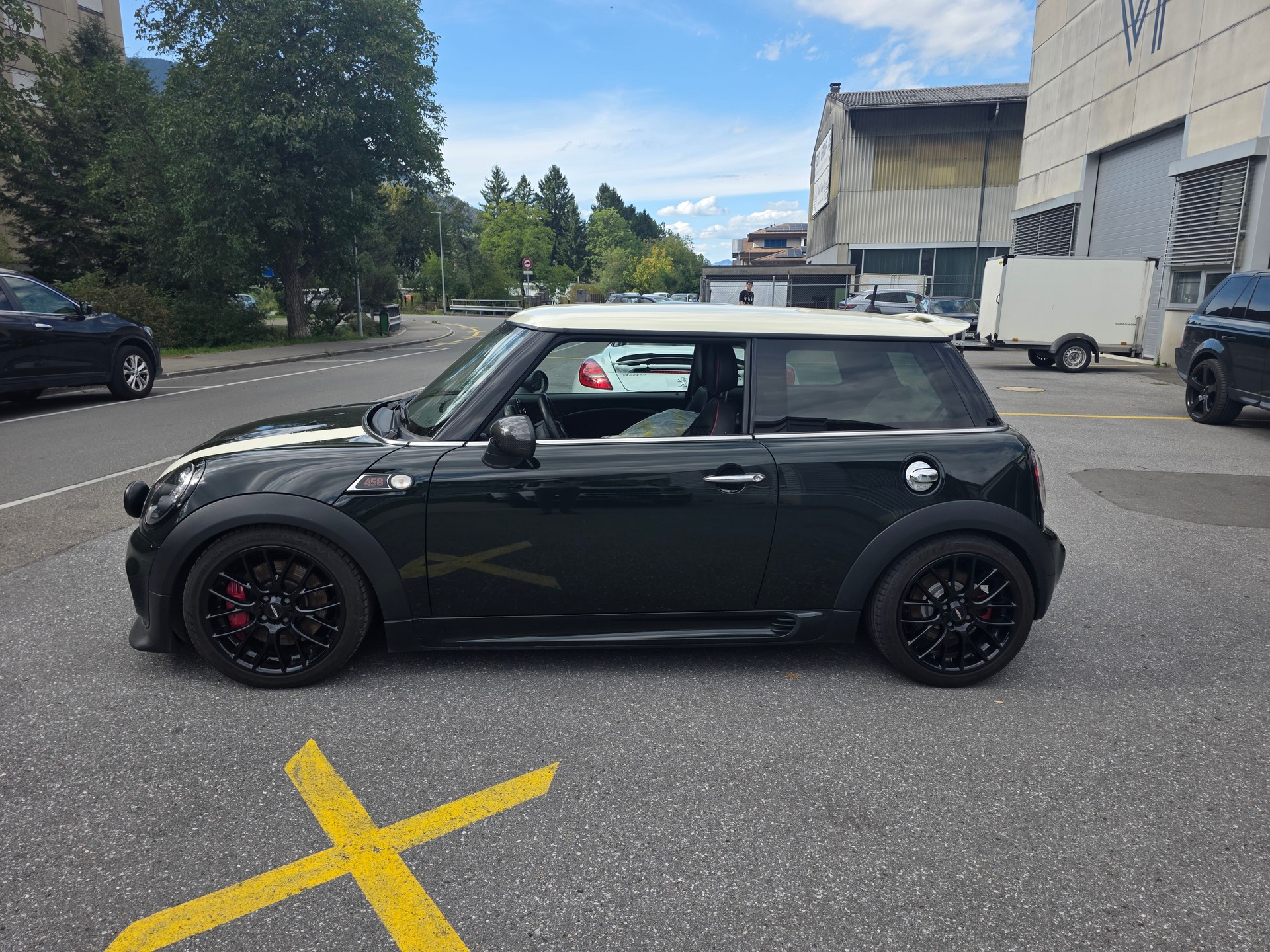 MINI Cooper John Cooper Works-image-1