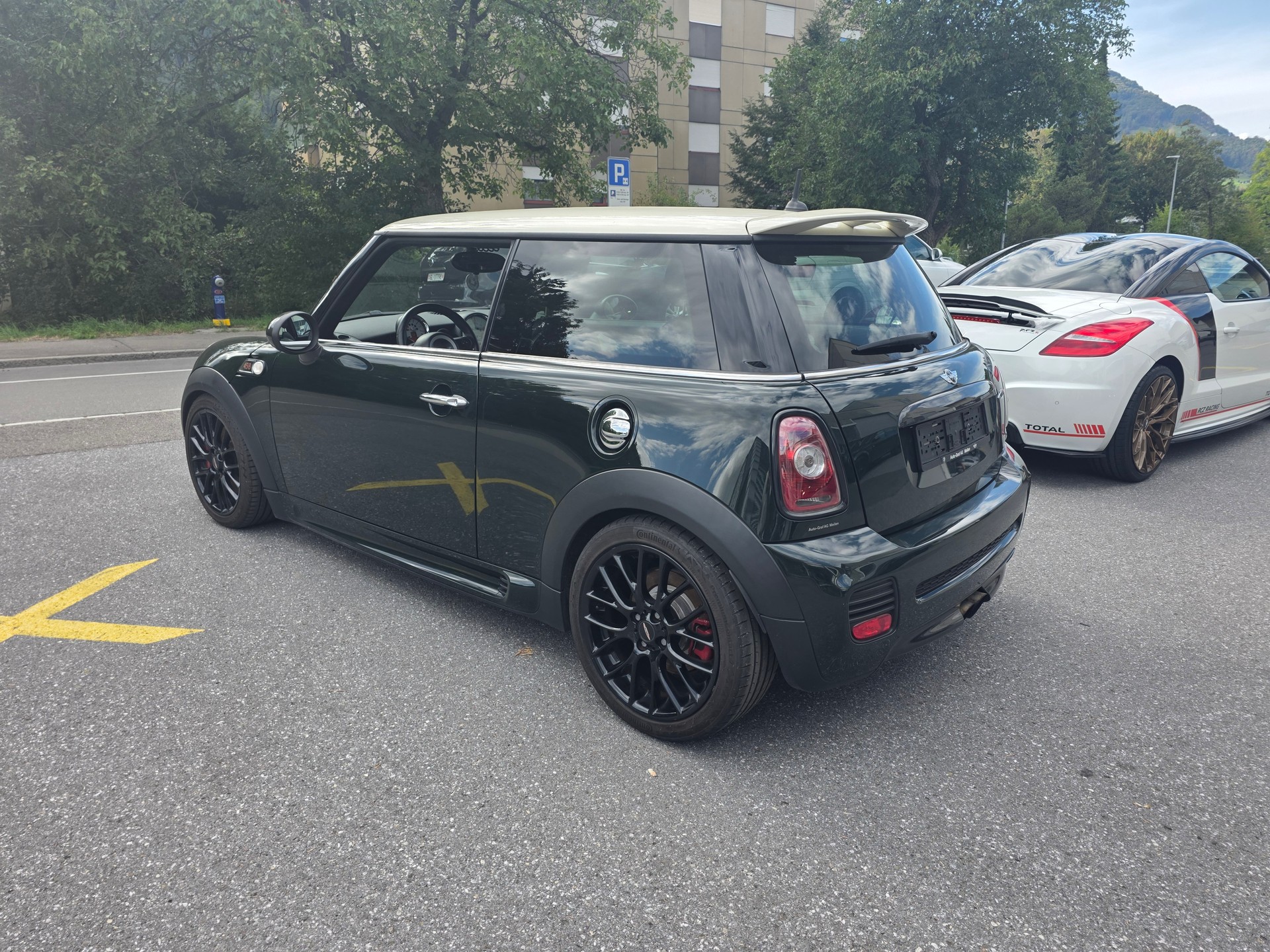 MINI Cooper John Cooper Works-image-2