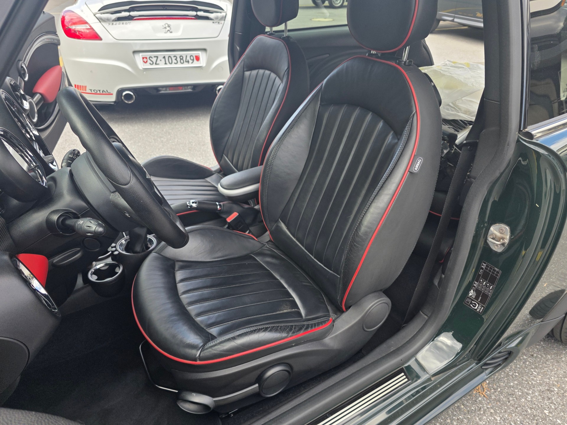 MINI Cooper John Cooper Works-image-8