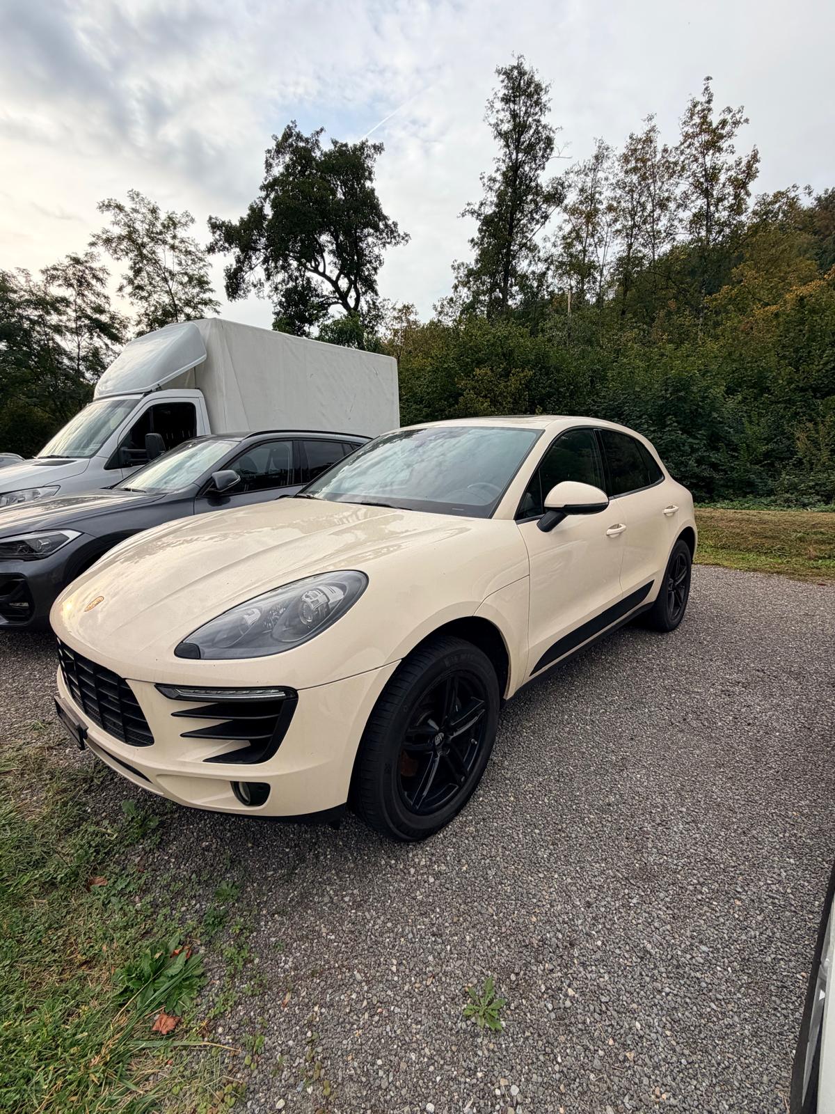 PORSCHE MACAN-image-5