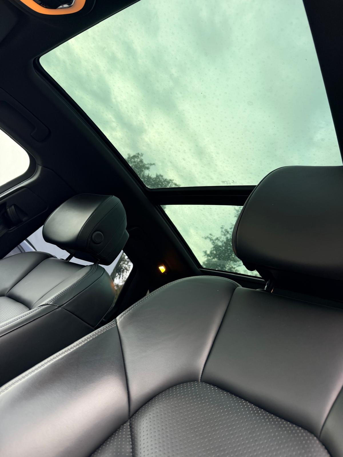 PORSCHE MACAN-image-2