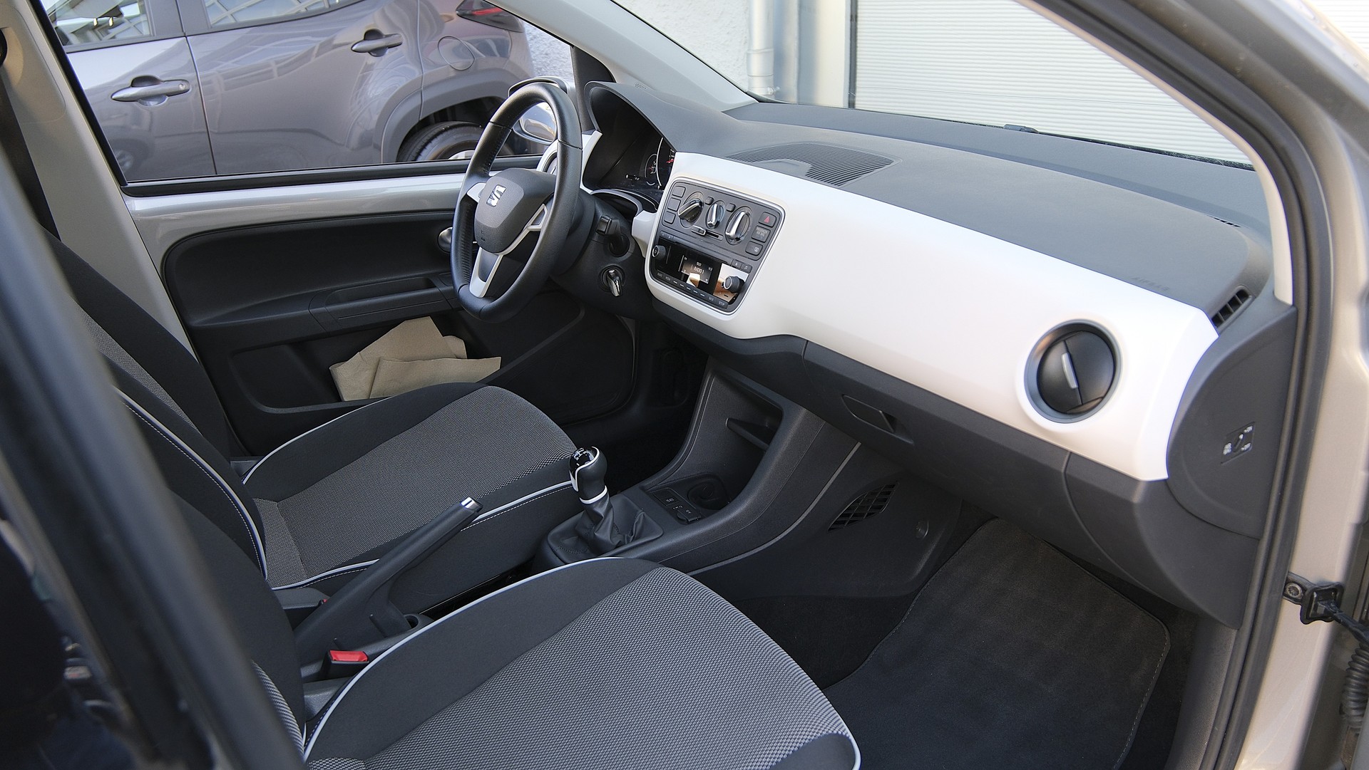 SEAT Mii 1.0 Chic E-Eco-image-13
