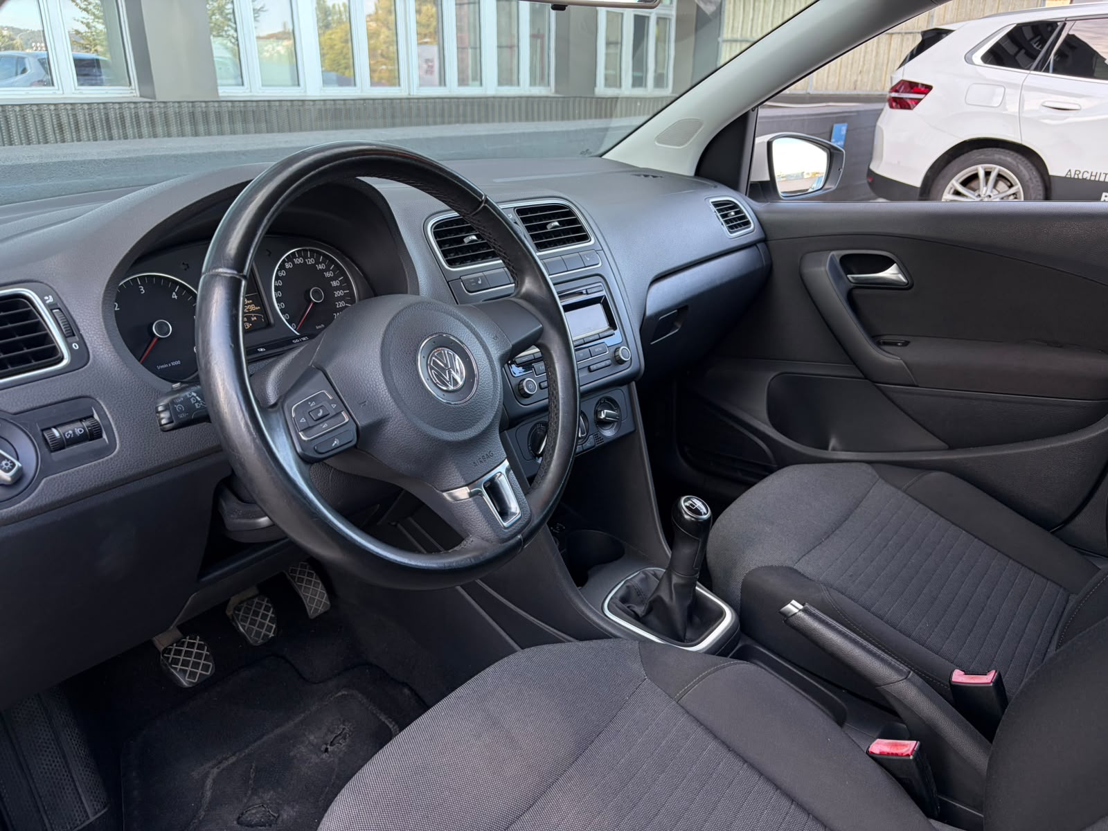 VW Polo 1.6 TDI Comfortline-image-9