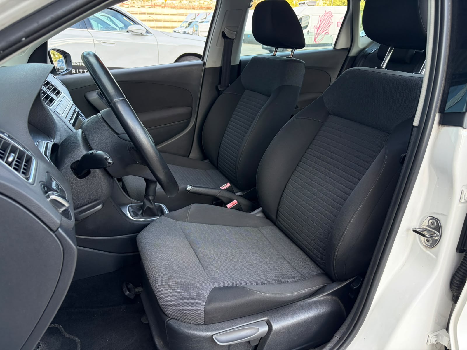 VW Polo 1.6 TDI Comfortline-image-11