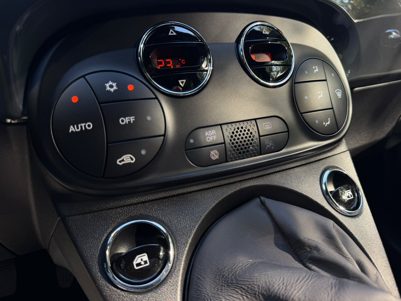 FIAT 500C 1.0 N3 MildHybrid Dolcevita-image-12