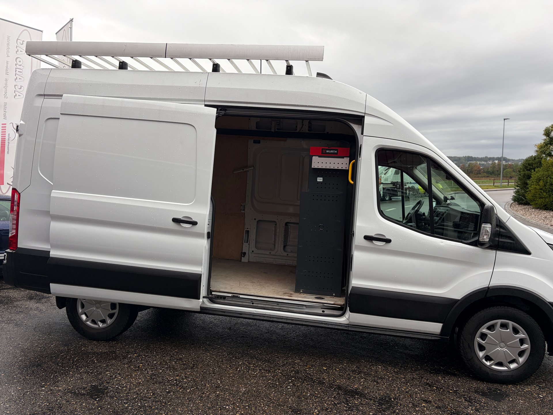 FORD Transit Van 330 L3 Trend 2.0 TDCi 130 FWD-image-7
