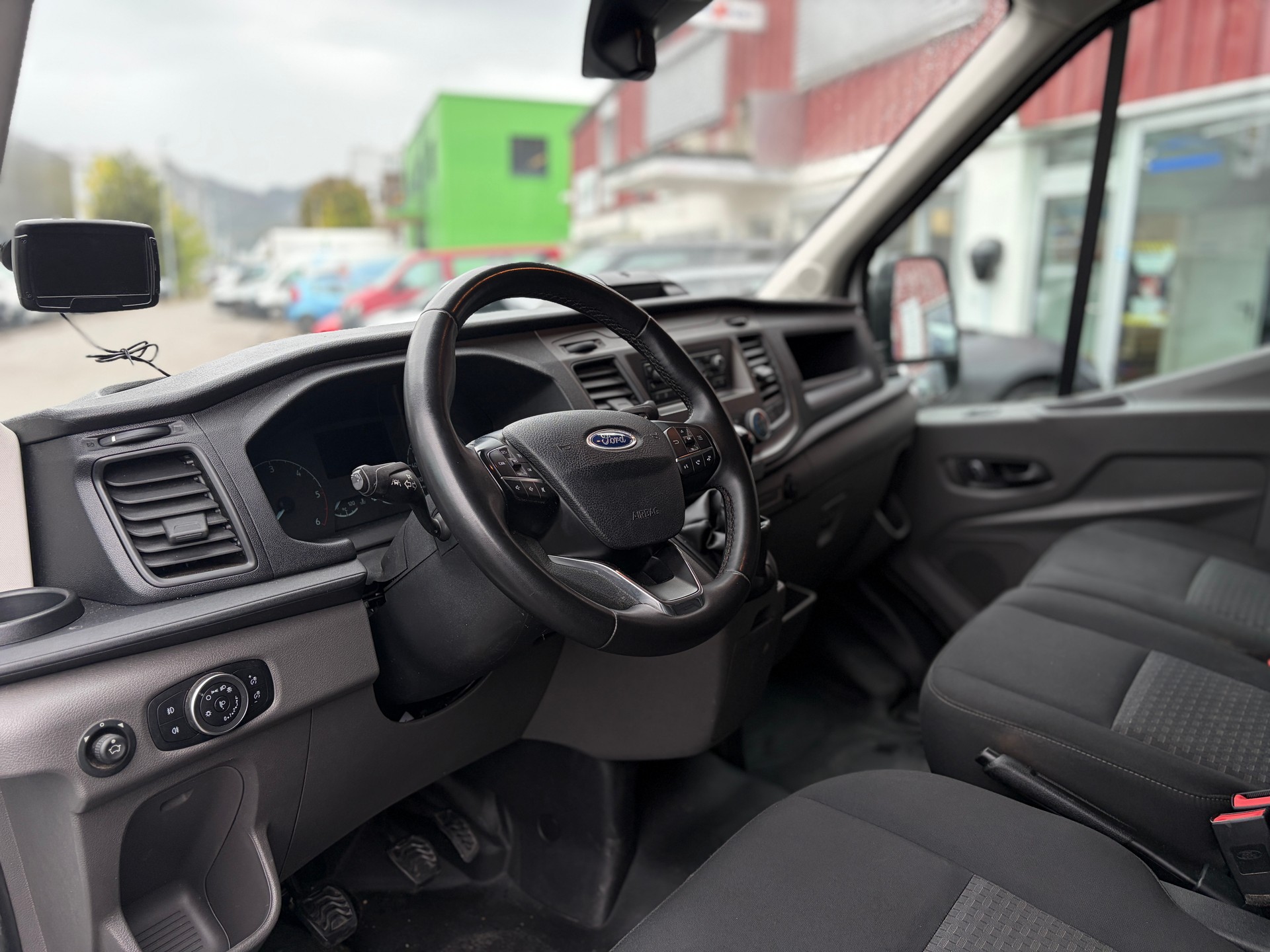 FORD Transit Van 330 L3 Trend 2.0 TDCi 130 FWD-image-12