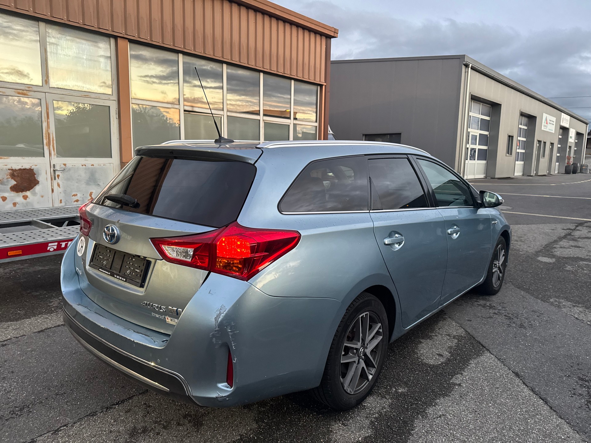 TOYOTA Auris Touring Sports 1.8 16V HSD Linea Sol-image-2