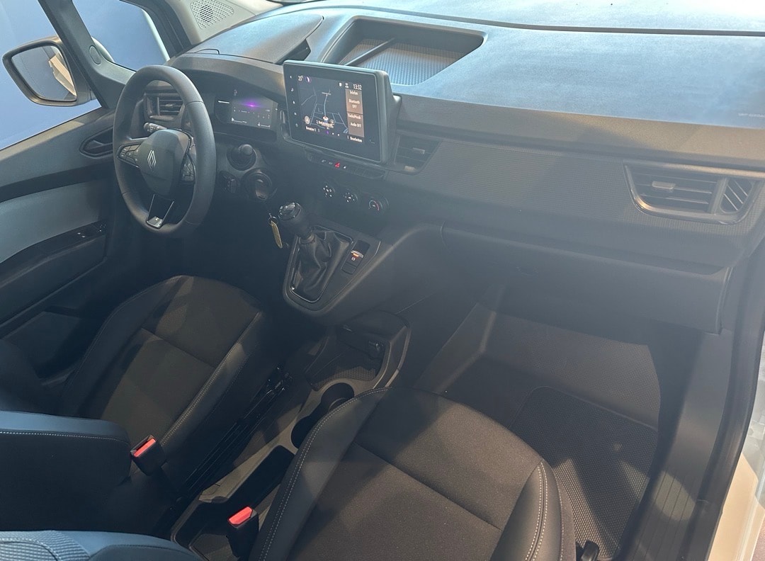 RENAULT Kangoo Van 1.3TCe Standard L2 130 PF Extra-image-11