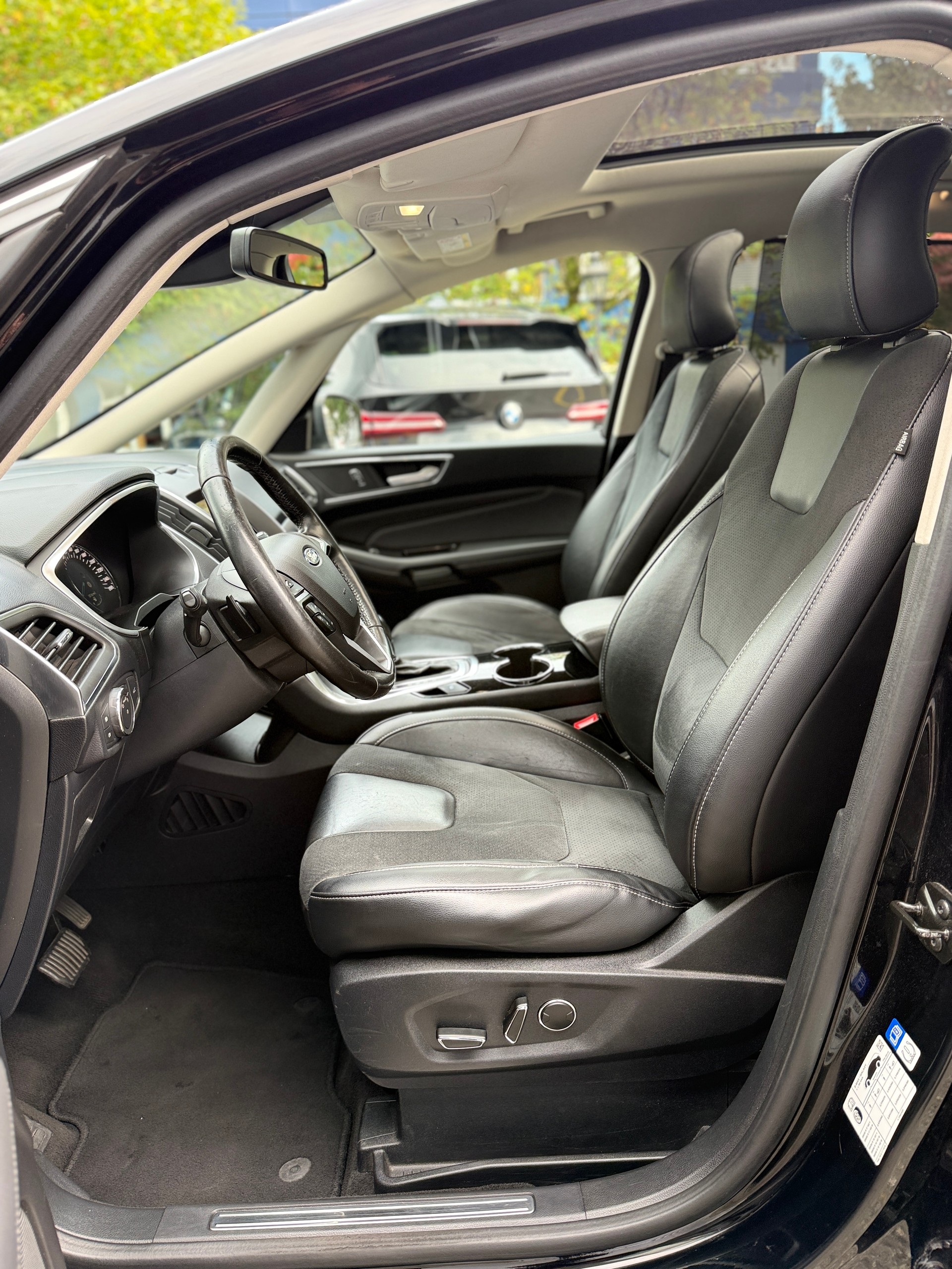 FORD S-Max 2.0 TDCi Trend AWD PoweShift * 7 Plätzer *-image-7