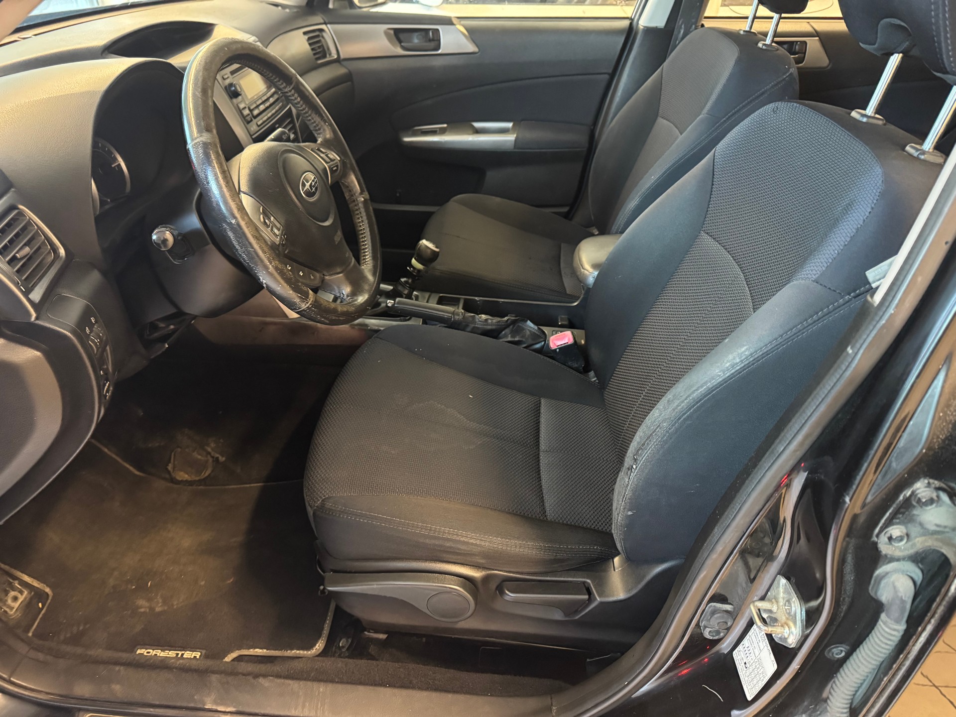 SUBARU Forester 2.0D XS Comfort-image-10