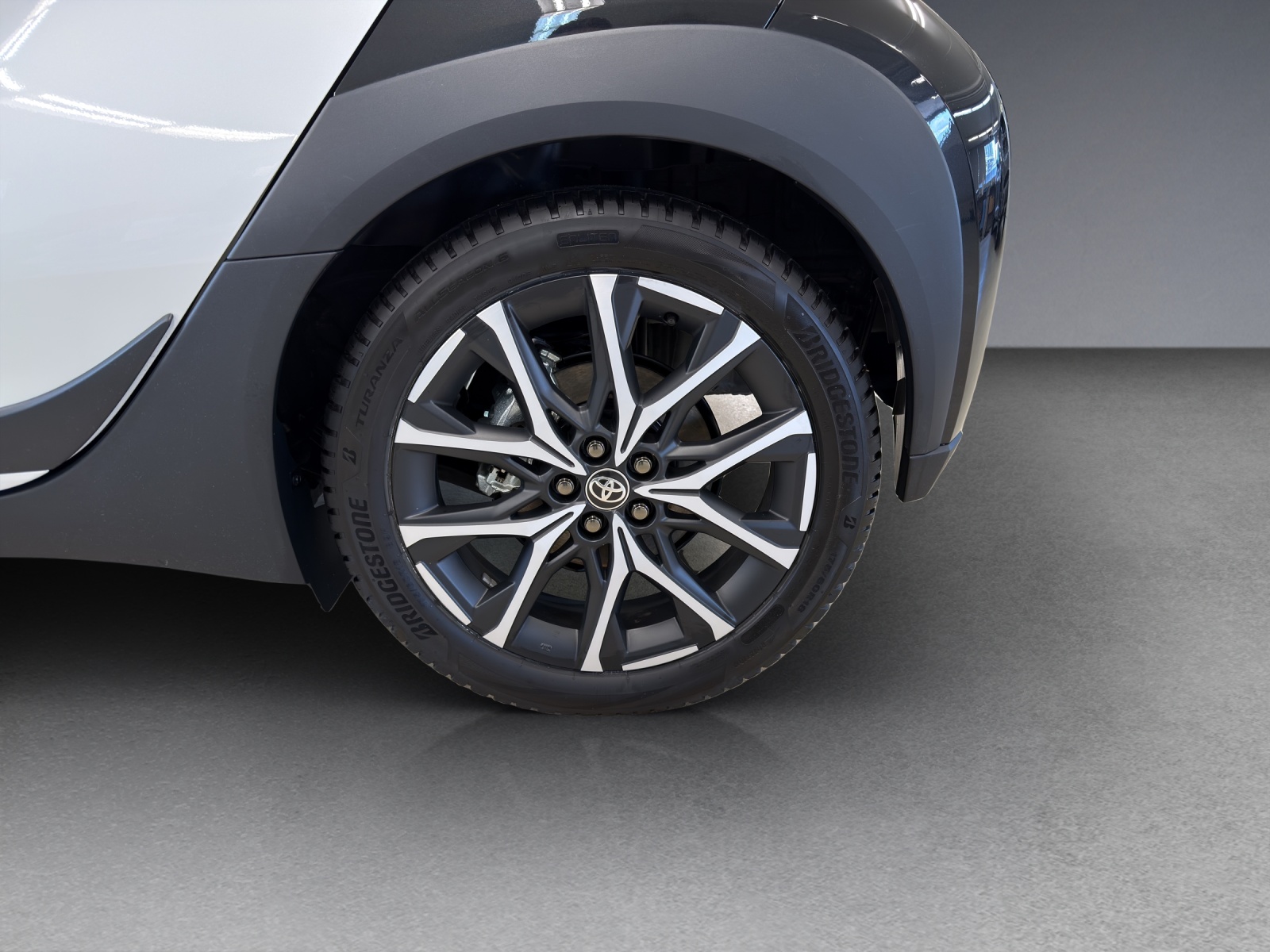 TOYOTA Aygo X 1.5 Sty. e-CVT Tr.-image-5