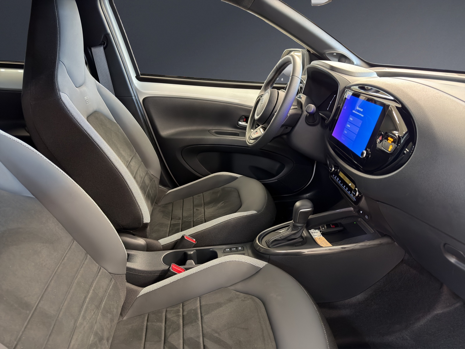 TOYOTA Aygo X 1.5 Sty. e-CVT Tr.-image-9