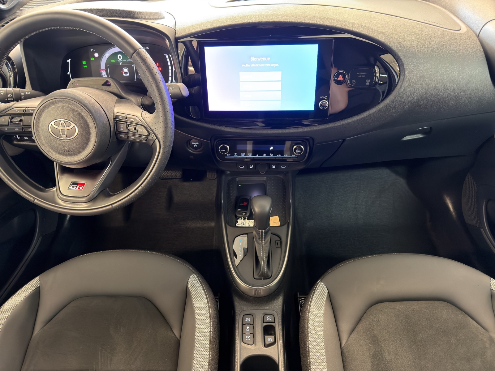 TOYOTA Aygo X 1.5 Sty. e-CVT Tr.-image-11