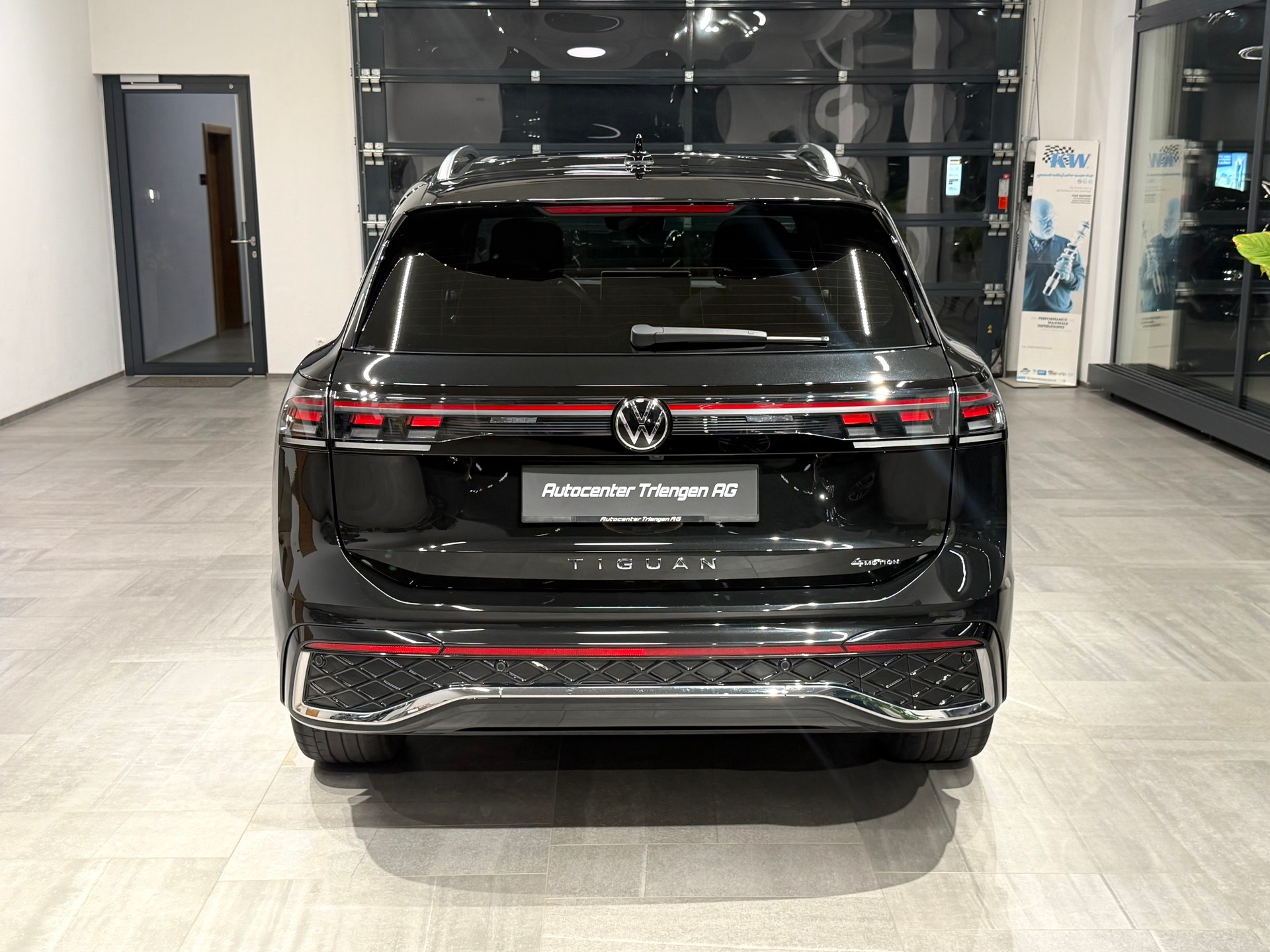 VW Tiguan 2.0 TSI DSG R-Line 4Motion-image-14