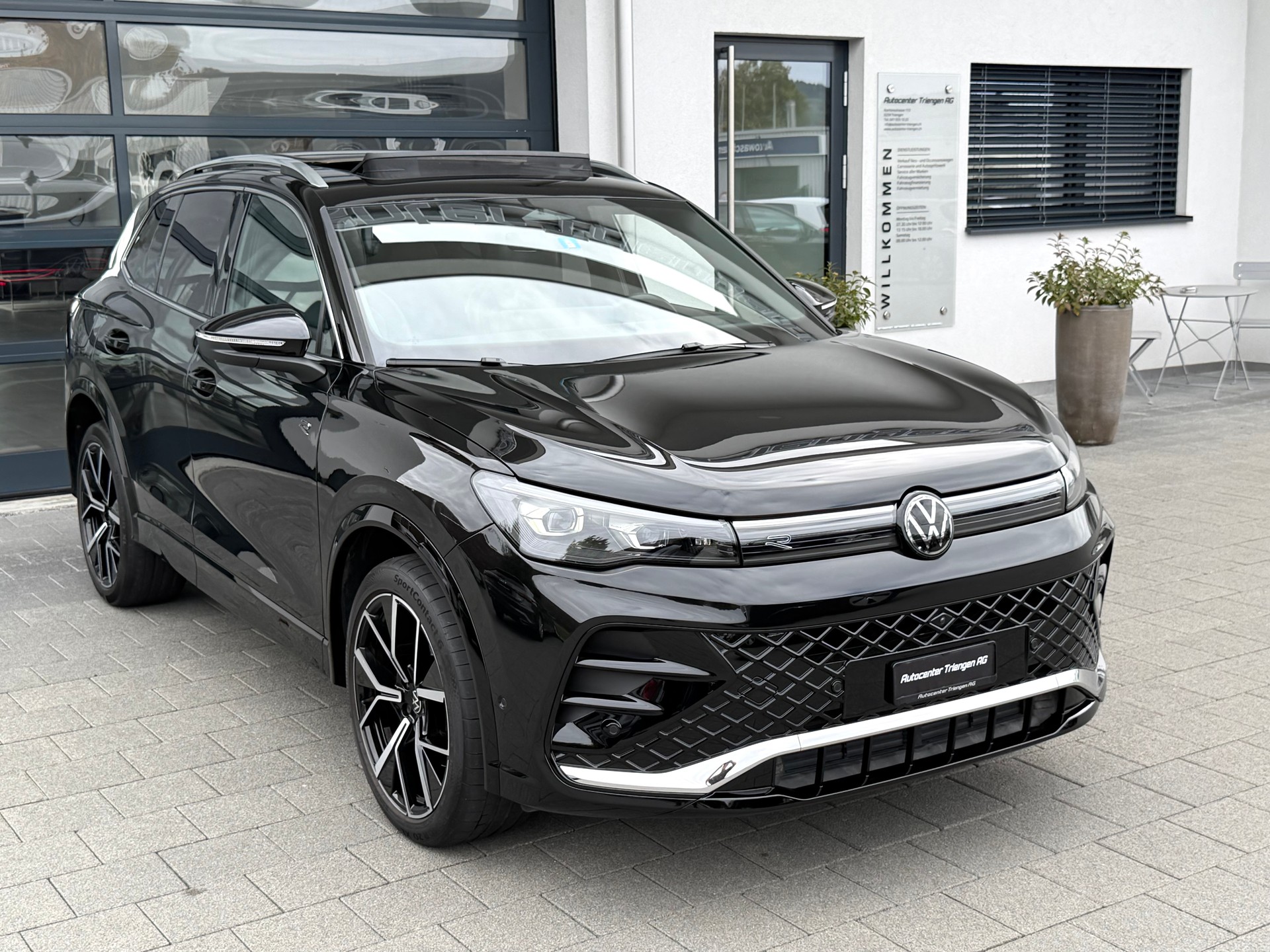 VW Tiguan 2.0 TSI DSG R-Line 4Motion-image-0
