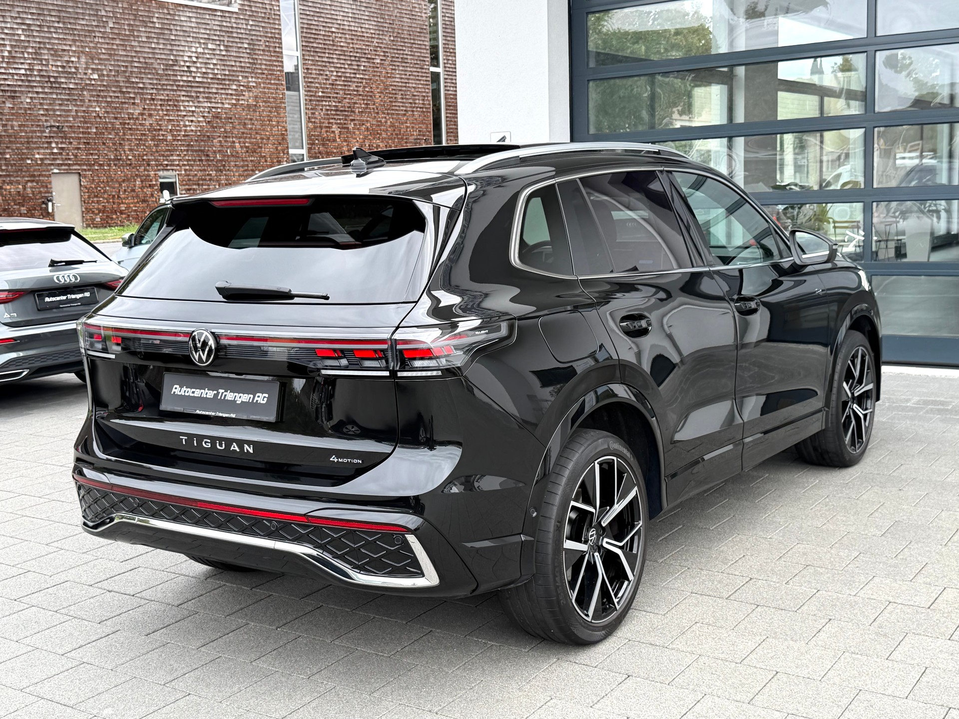 VW Tiguan 2.0 TSI DSG R-Line 4Motion-image-7