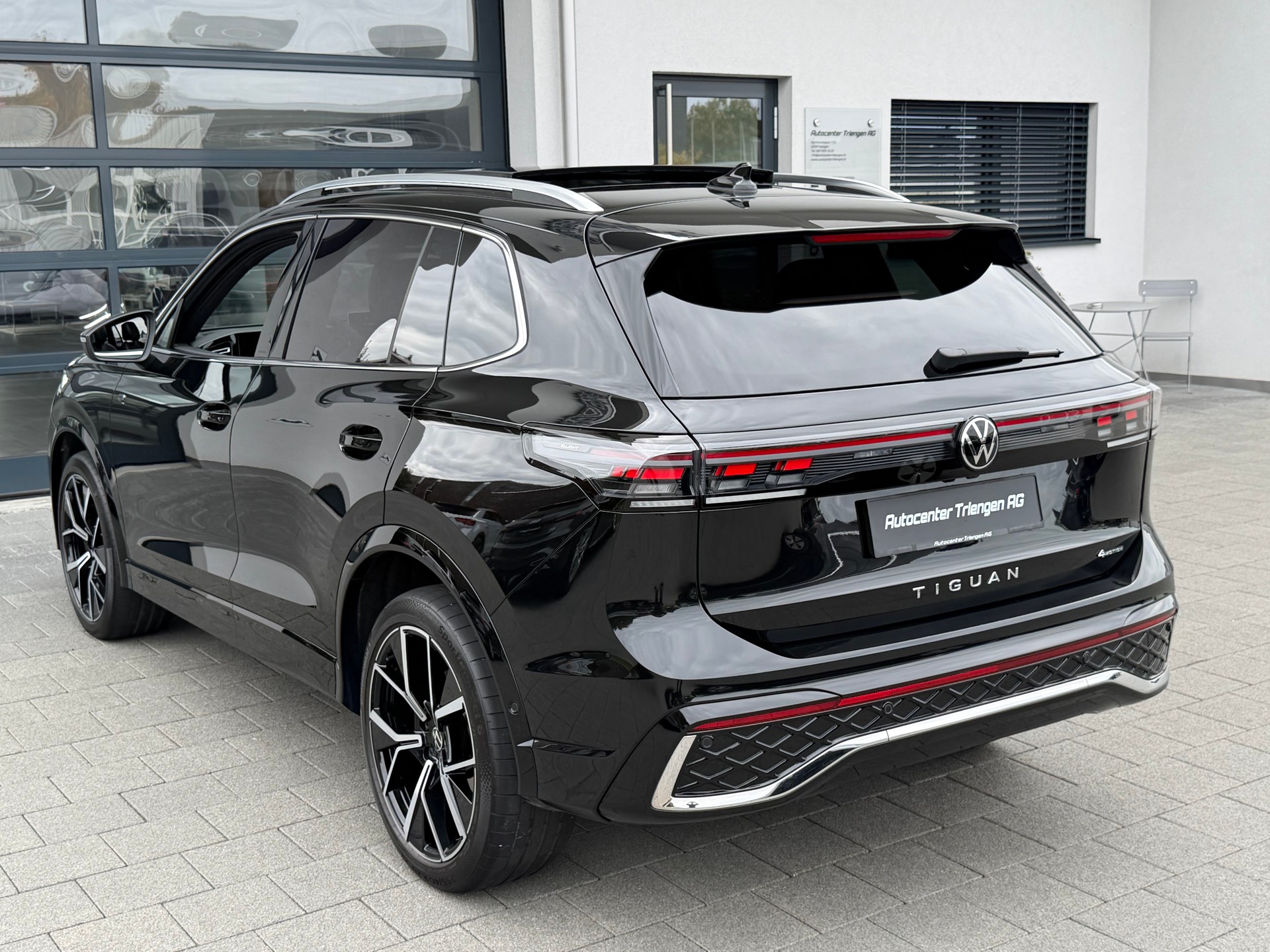 VW Tiguan 2.0 TSI DSG R-Line 4Motion-image-8