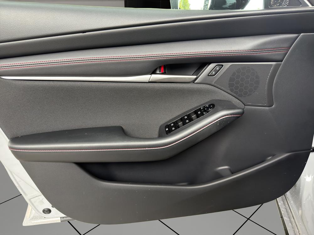 MAZDA 3 Hatchback SKYACTIV-G M Hybrid 140 Homura Automat-image-12