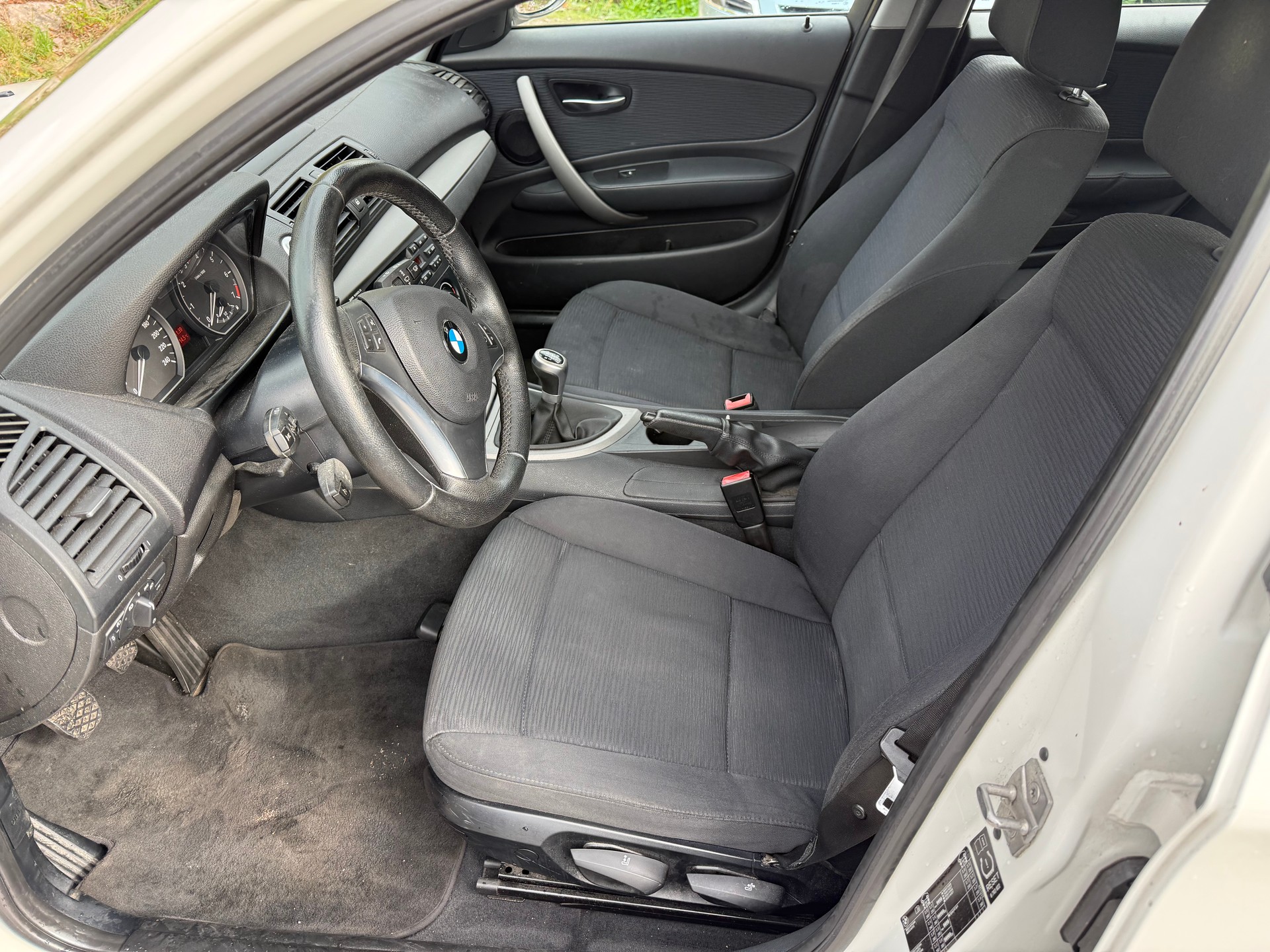 BMW 116i-image-9