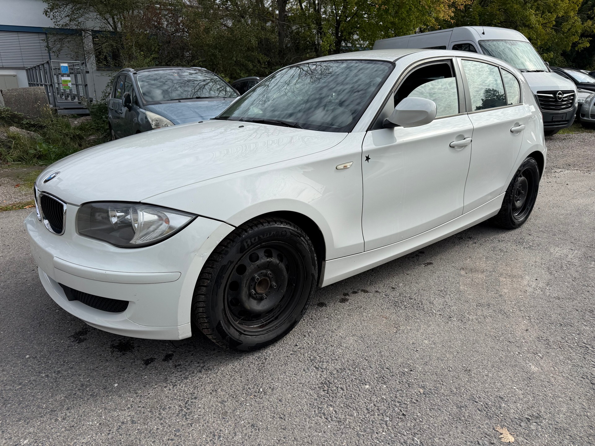 BMW 116i-image-2