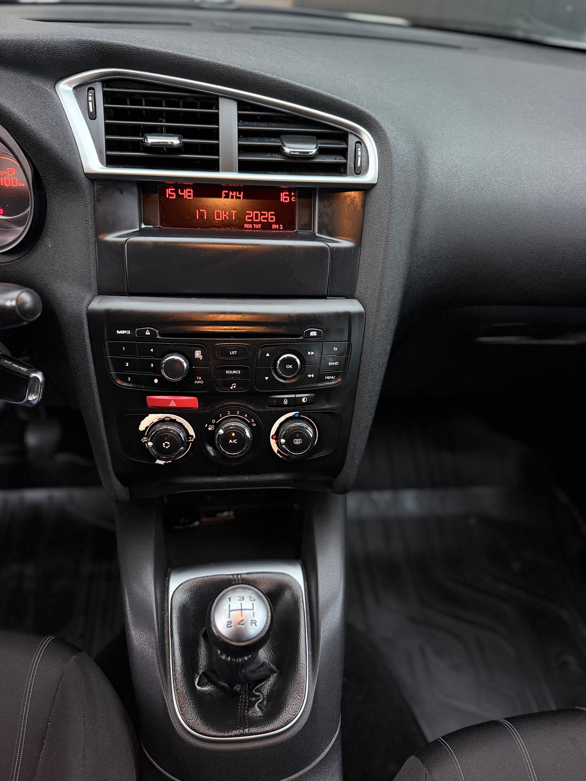 CITROEN C4 1.4 VTi Live-image-7