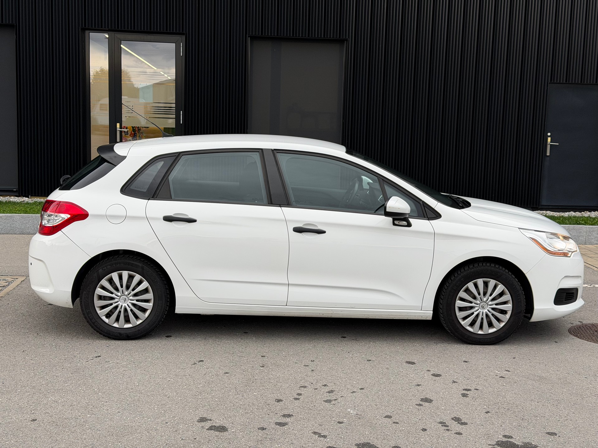 CITROEN C4 1.4 VTi Live-image-3