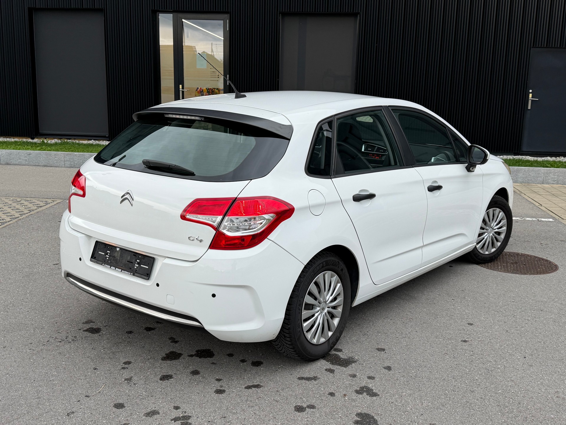 CITROEN C4 1.4 VTi Live-image-4