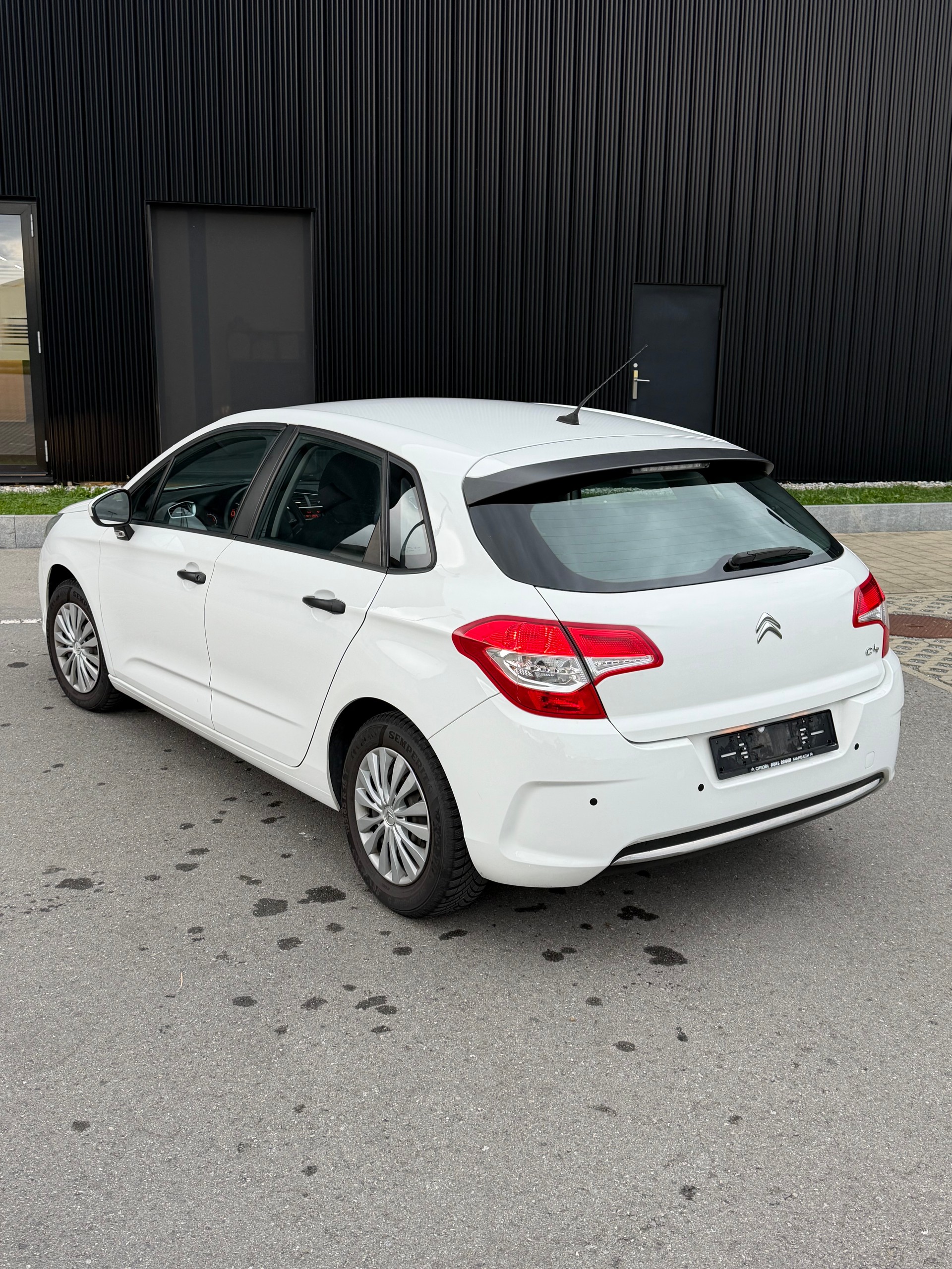 CITROEN C4 1.4 VTi Live-image-14