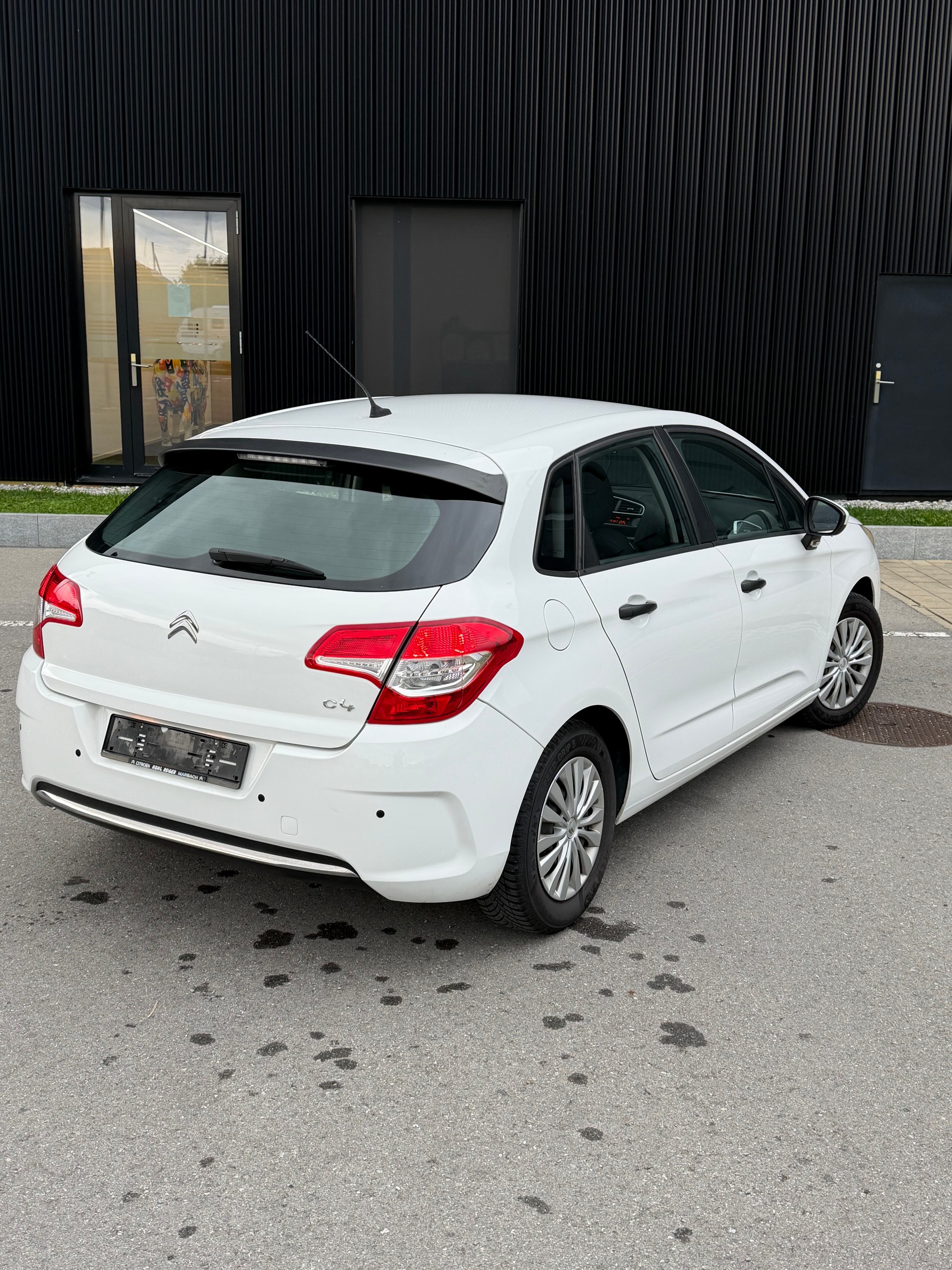 CITROEN C4 1.4 VTi Live-image-13