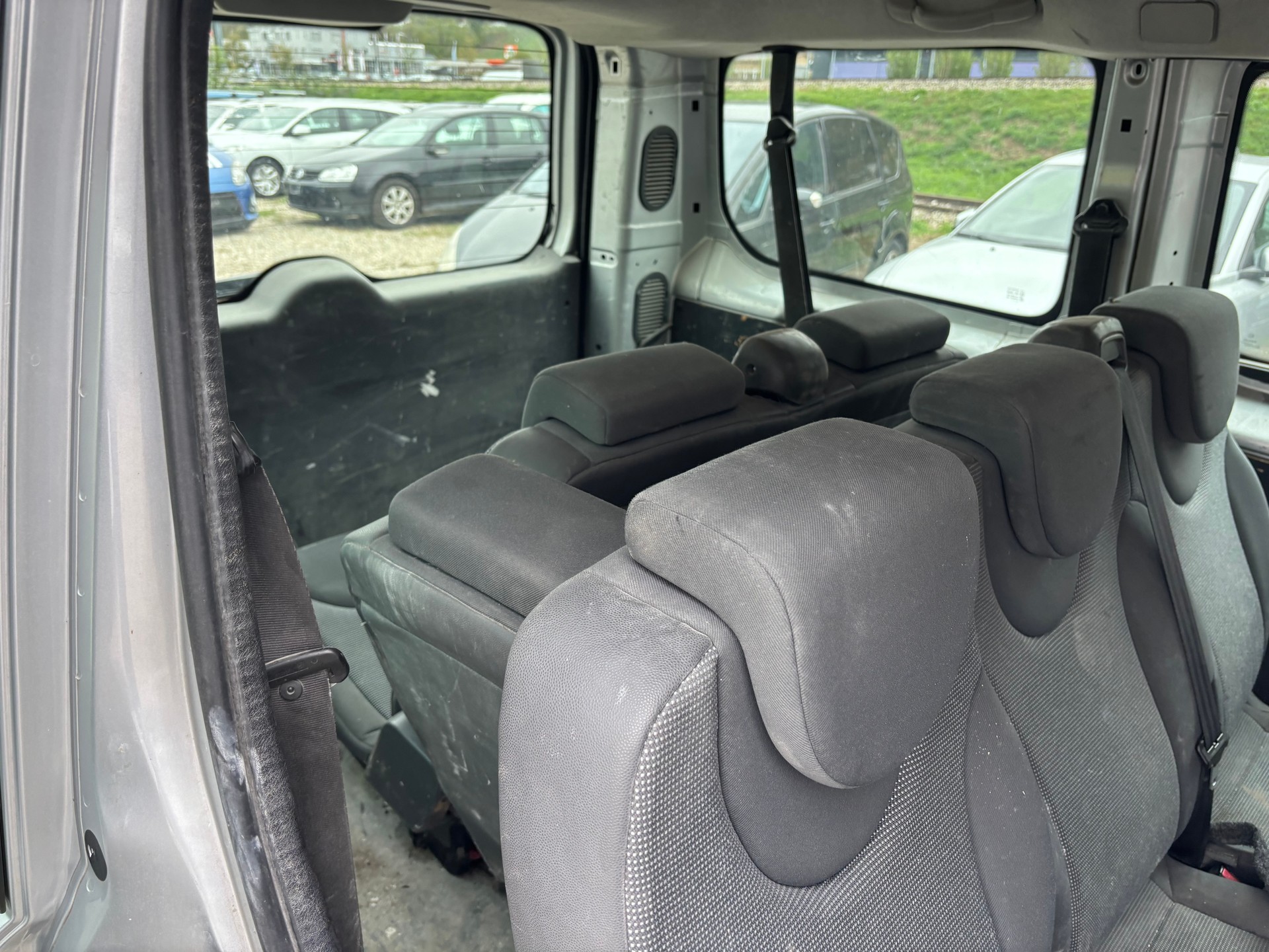 PEUGEOT Expert Tepee 2.0 HDi Confort L1-image-12
