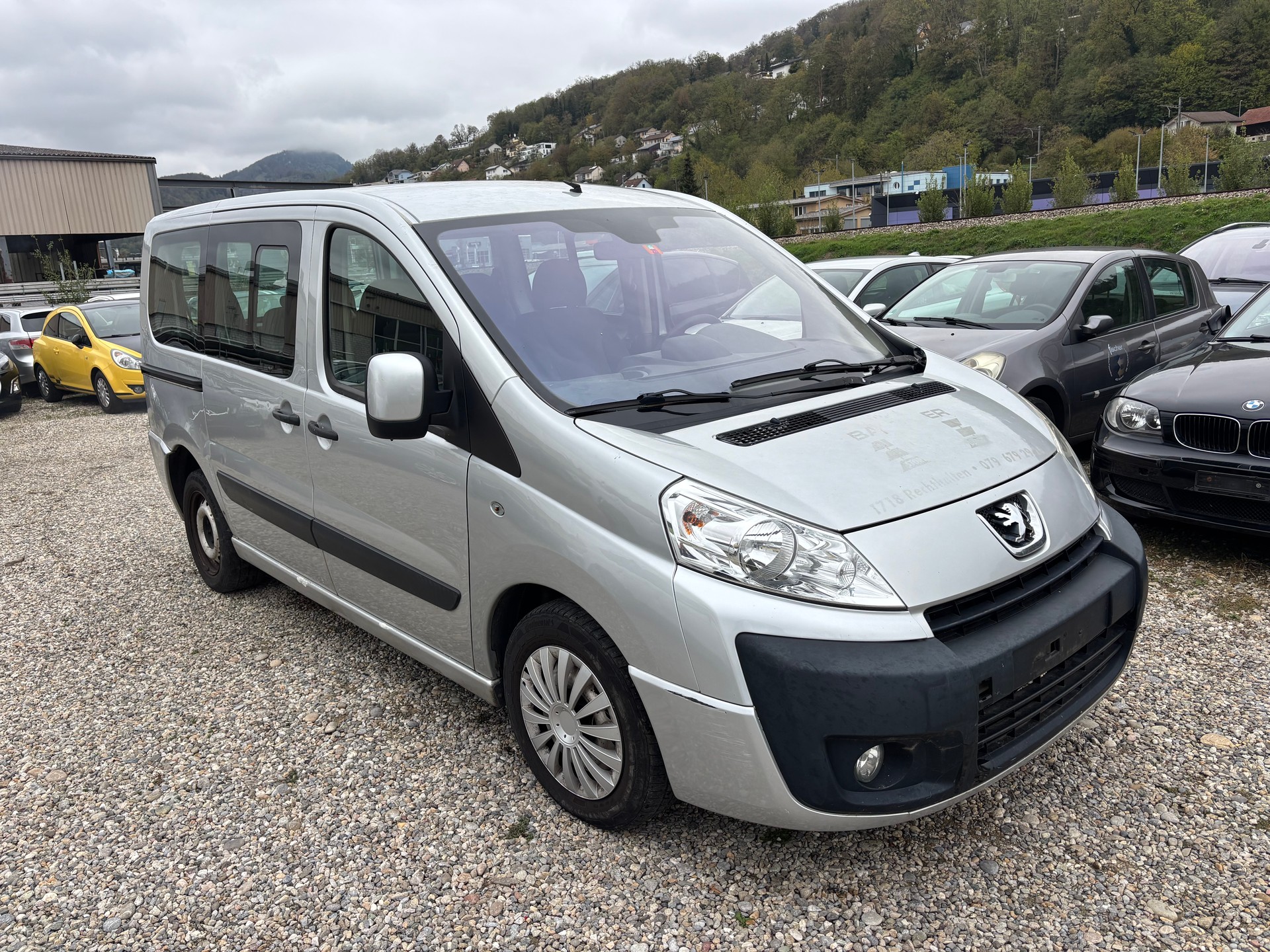 PEUGEOT Expert Tepee 2.0 HDi Confort L1-image-1