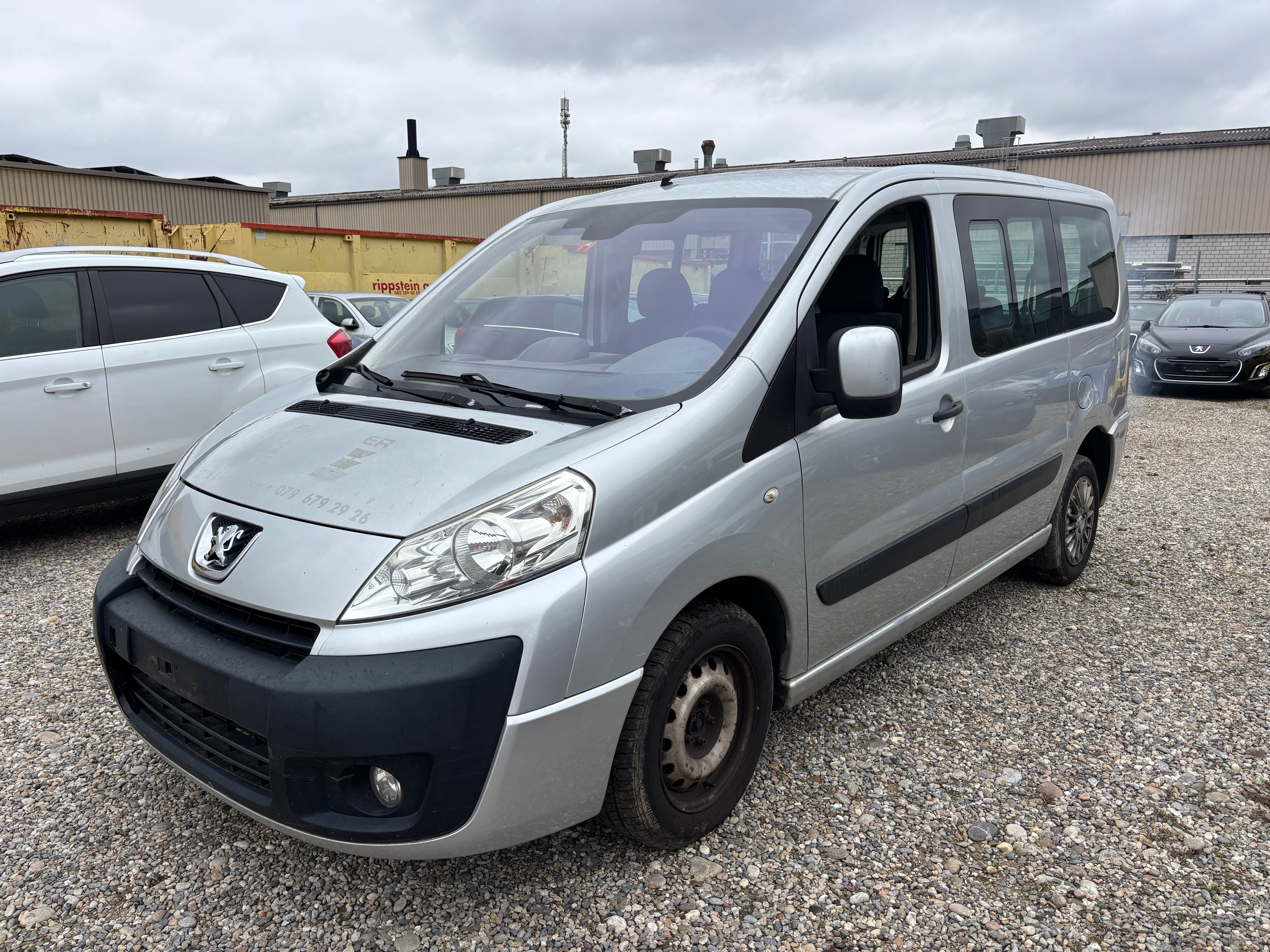 Car photo