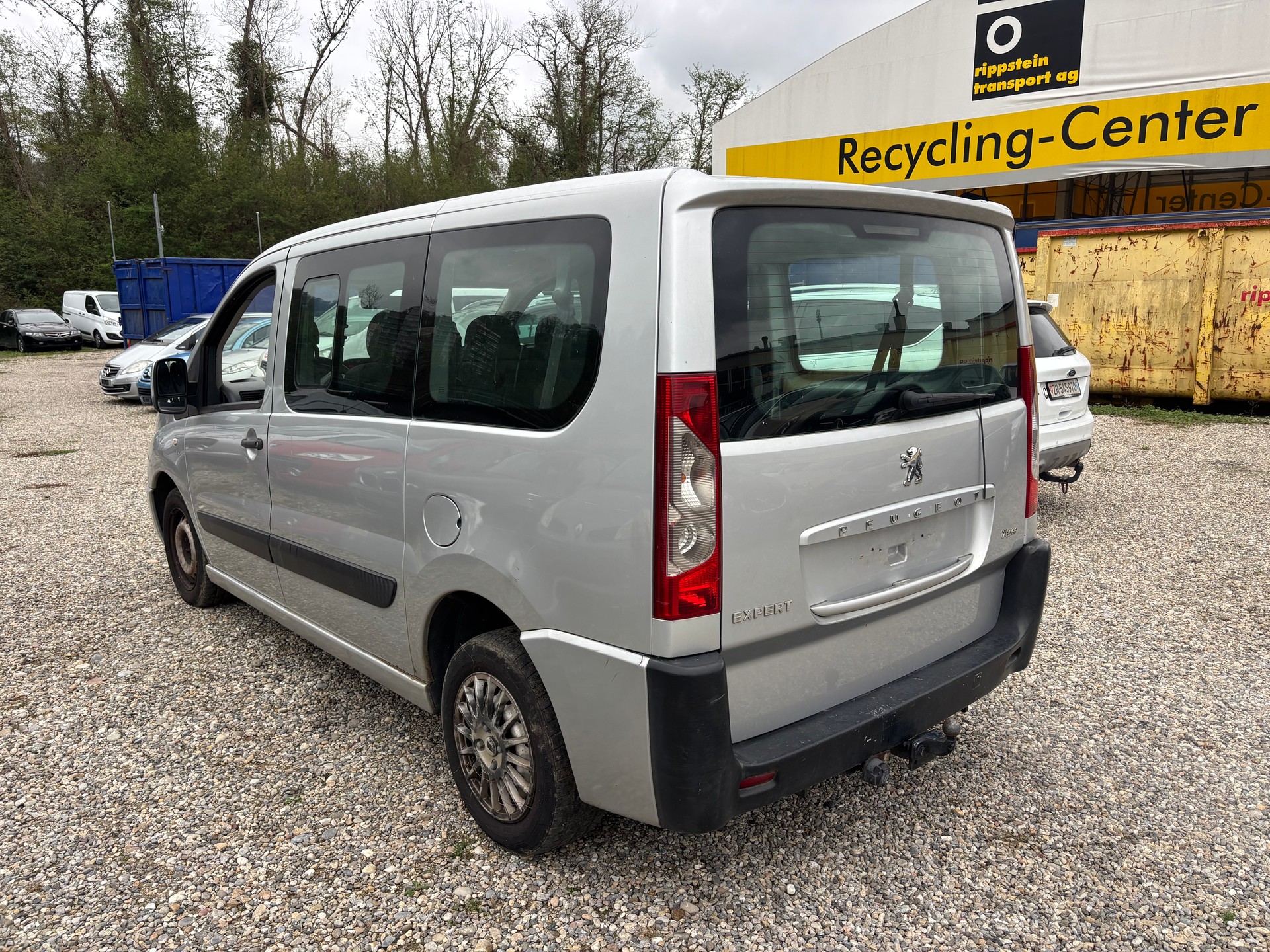 PEUGEOT Expert Tepee 2.0 HDi Confort L1-image-3