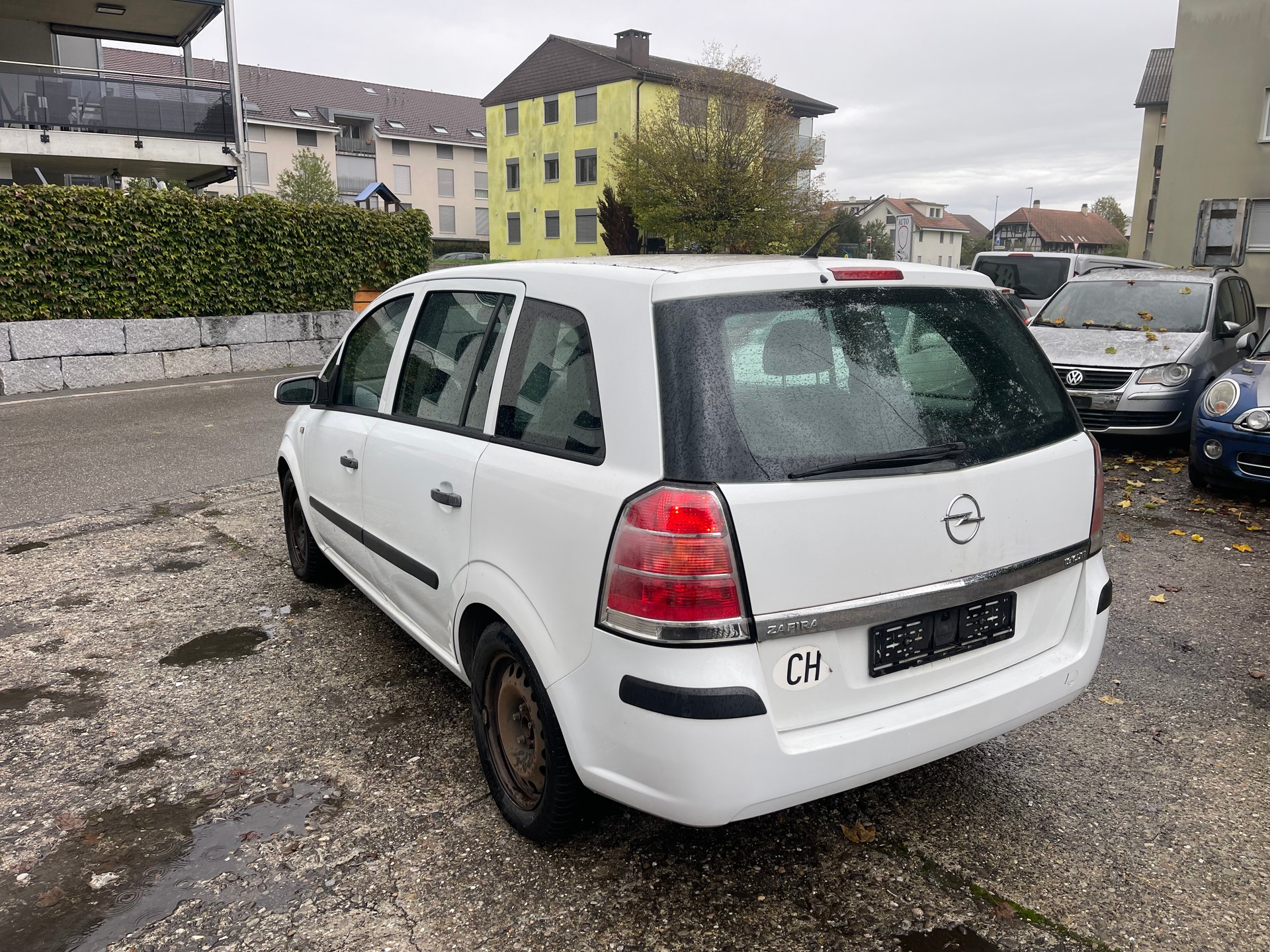 OPEL Zafira 1.9 CDTI (Essentia)-image-5