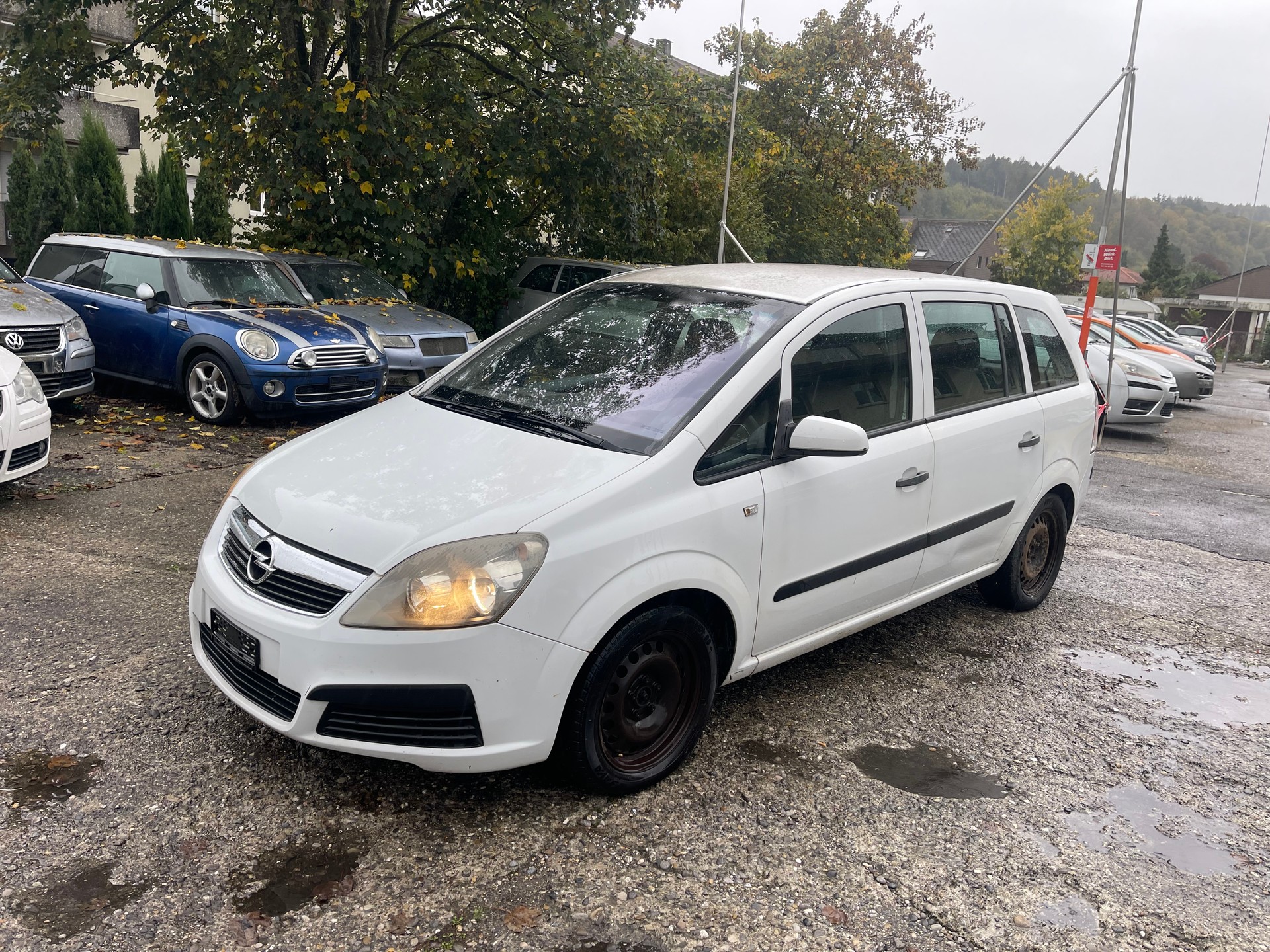 OPEL Zafira 1.9 CDTI (Essentia)-image-1