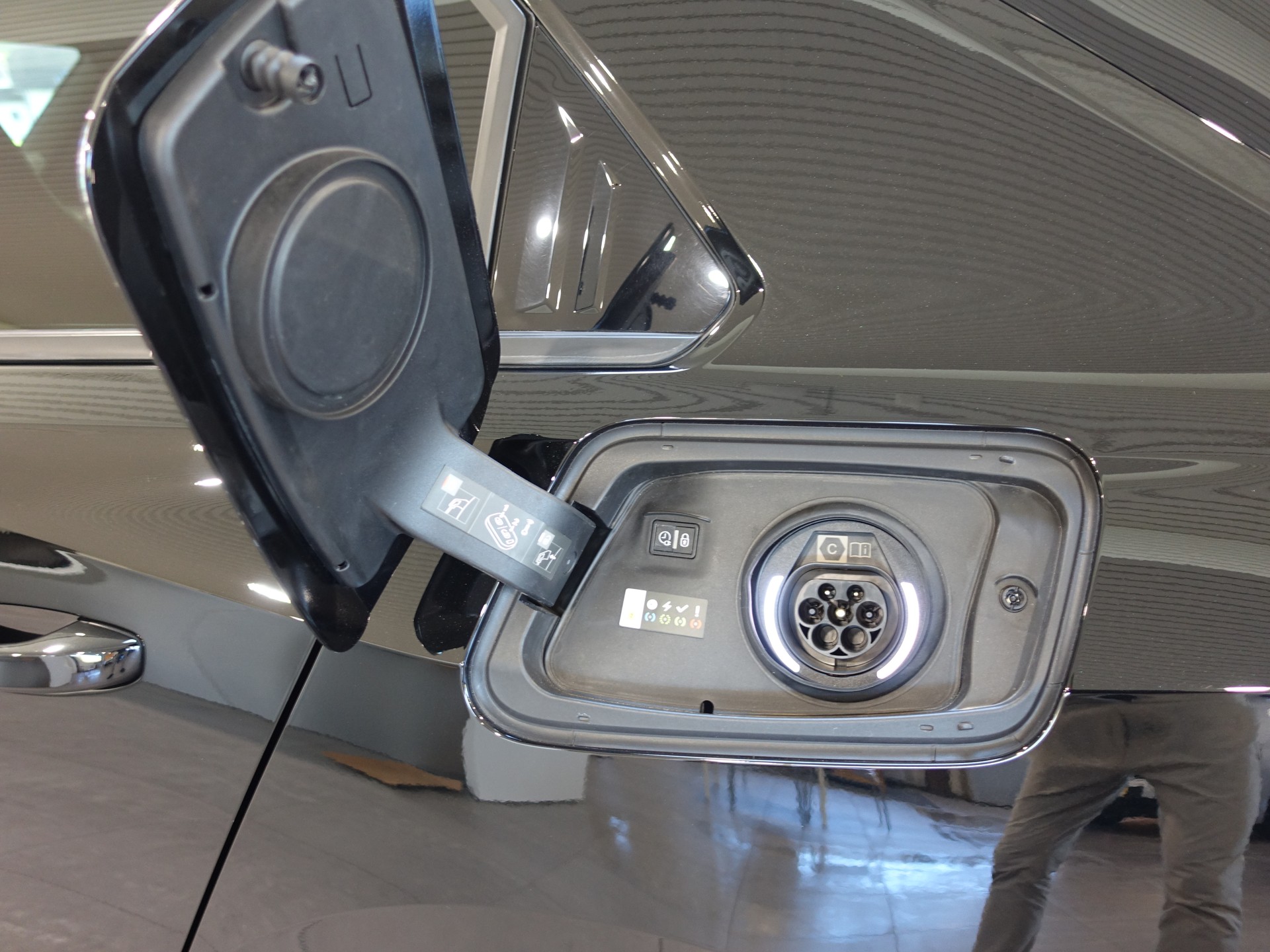 OPEL Astra 1.6 PHEV GSe Automat 225PS-image-12