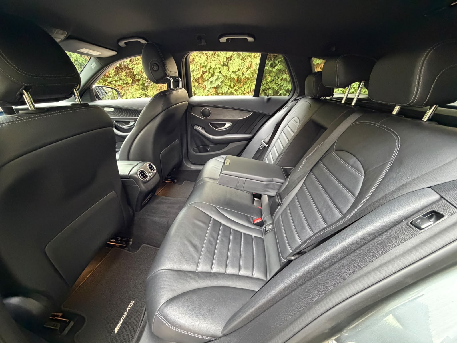 MERCEDES-BENZ C 250 d Swiss Star AMG Line 4Matic 9G-Tronic-image-14