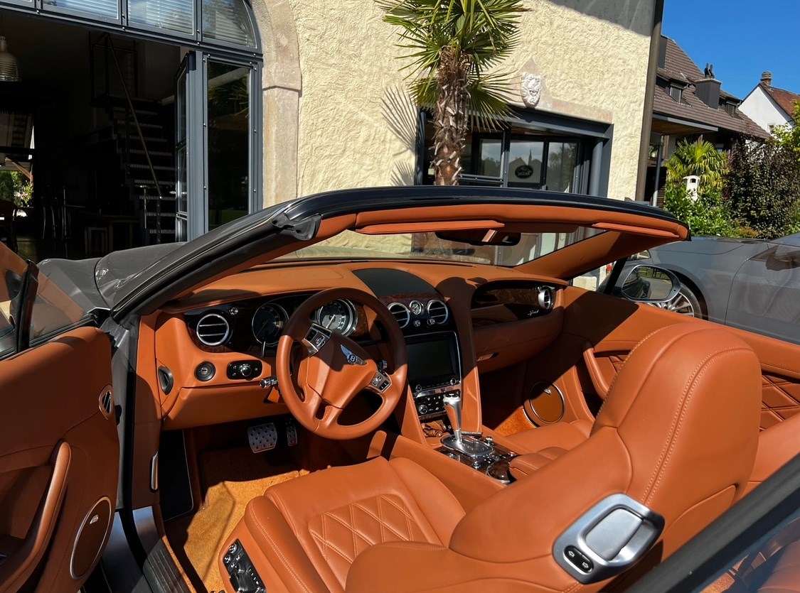 BENTLEY Continental GTC Speed 6.0 W12-image-5