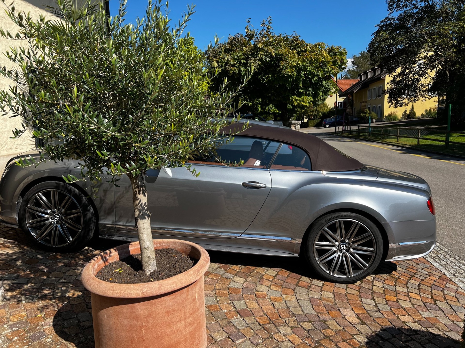 BENTLEY Continental GTC Speed 6.0 W12-image-7