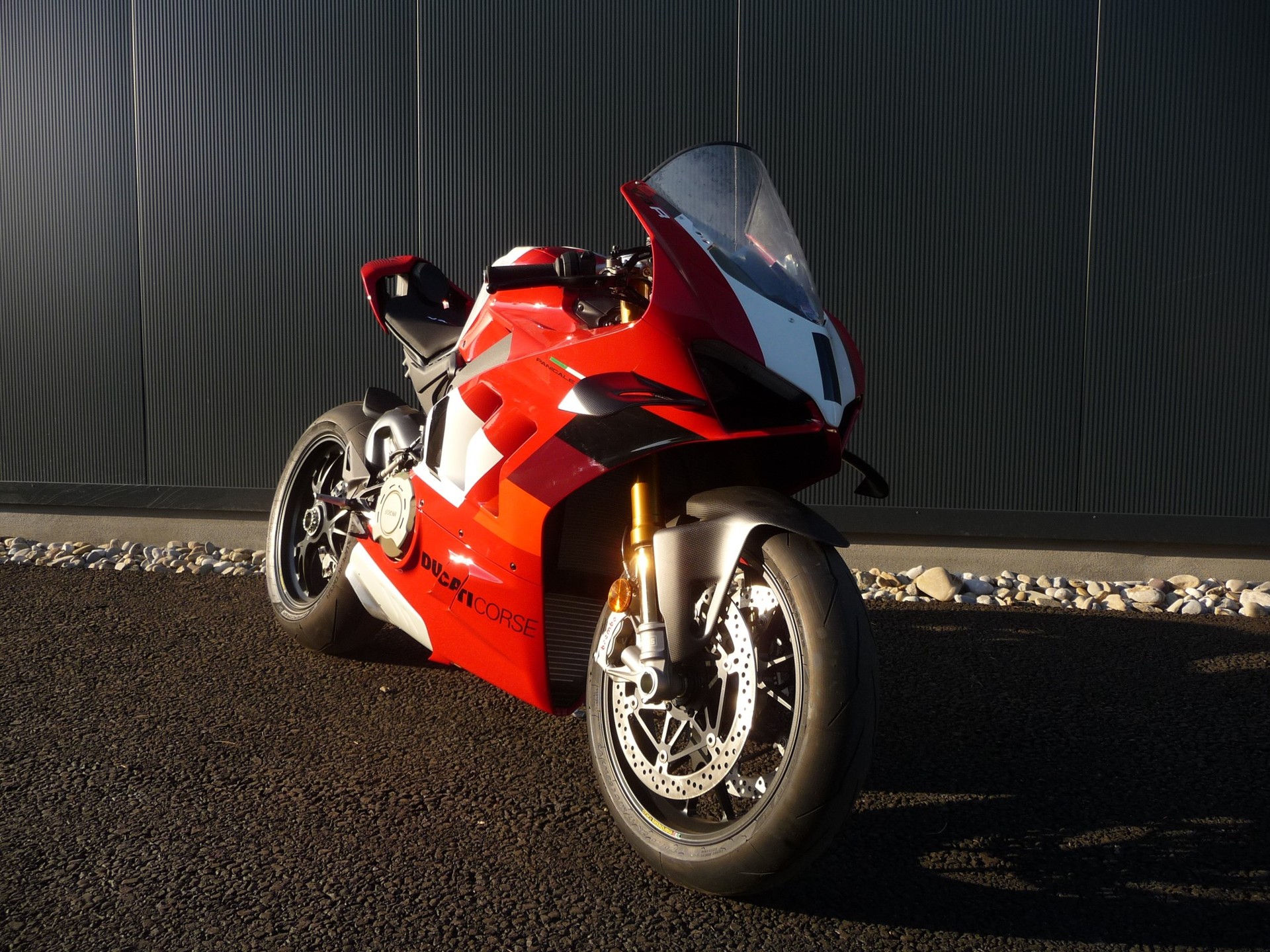 DUCATI PANIGALE V4 R-showroom-element-1